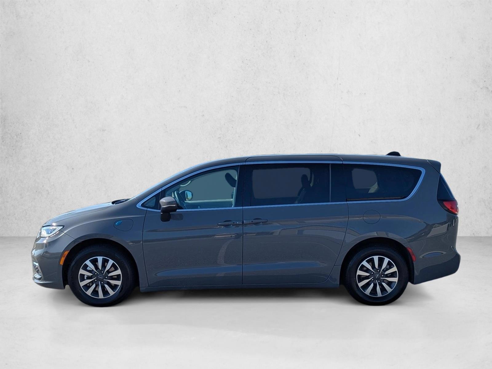 Thumbnail: 2023 Chrysler Pacifica - 2
