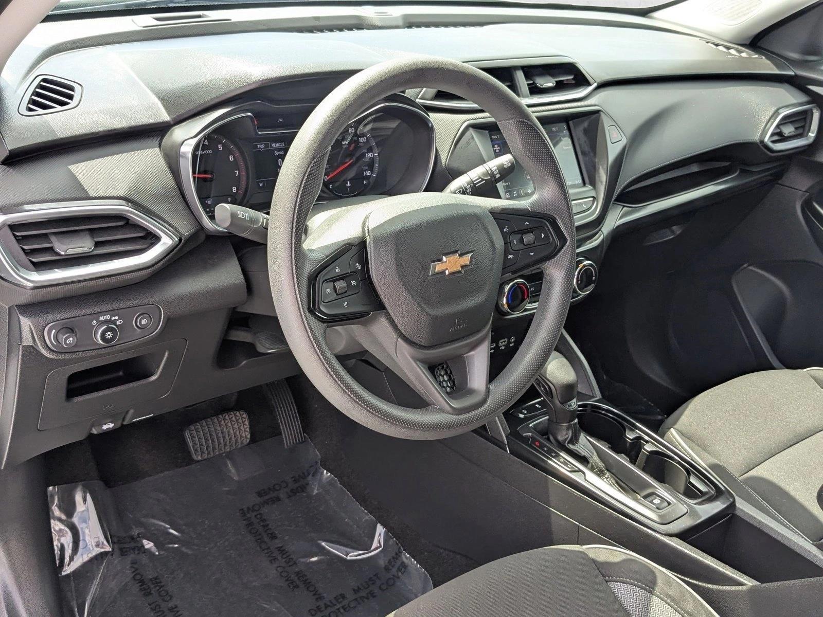 Thumbnail: 2023 Chevrolet TrailBlazer - 3