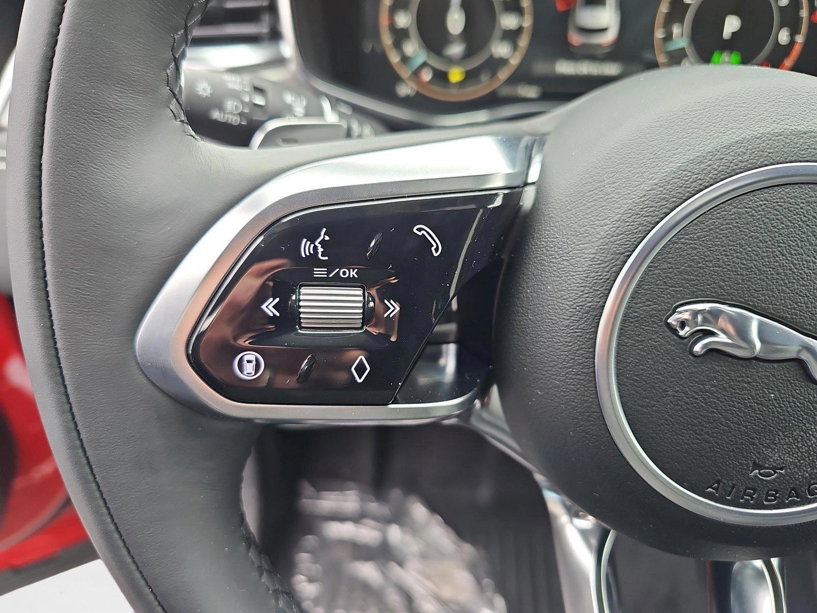 2026 Jaguar F-Pace R-Dynamic S - Photo 18
