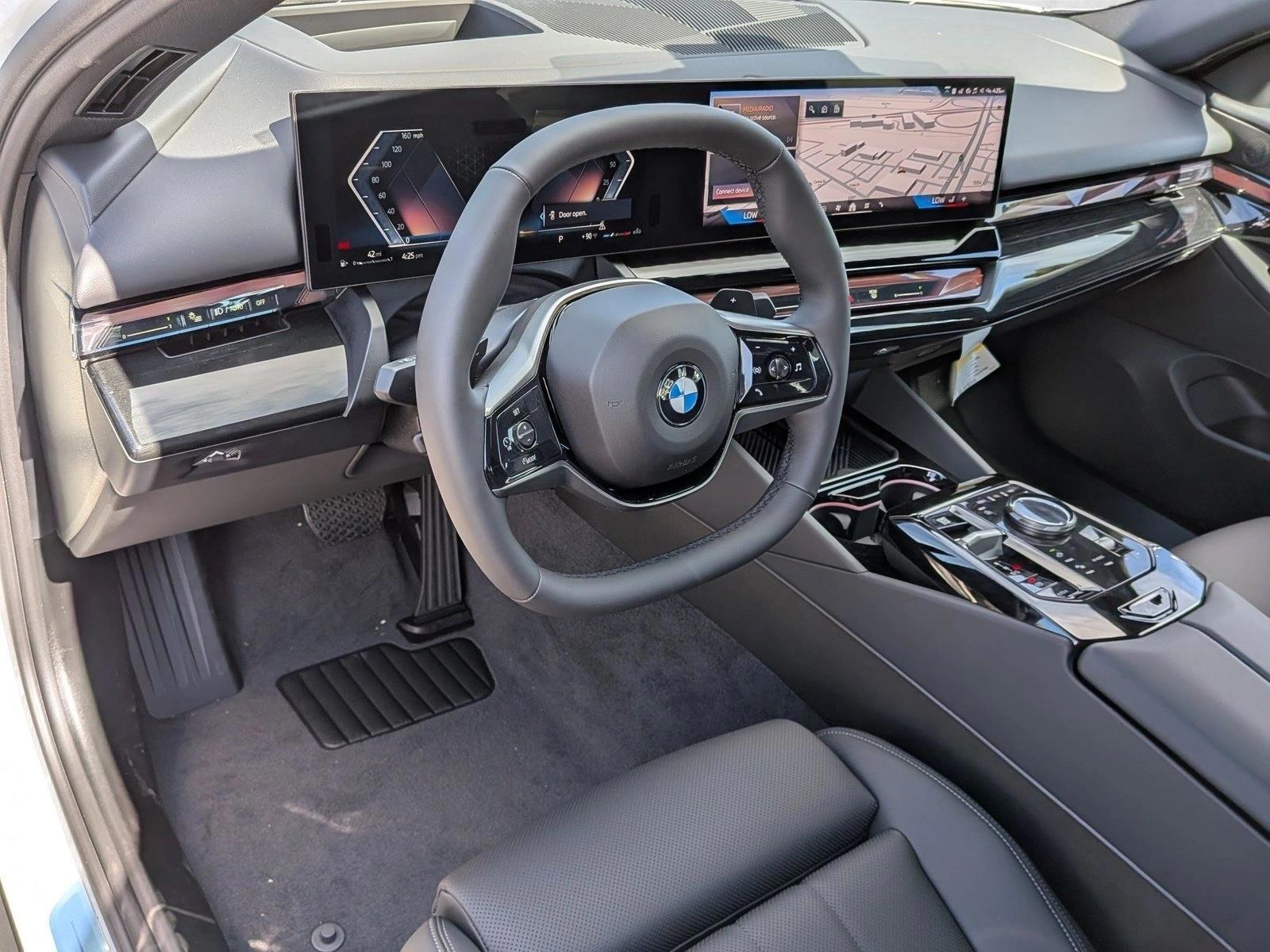 Thumbnail: 2027 BMW 5 Series - 3