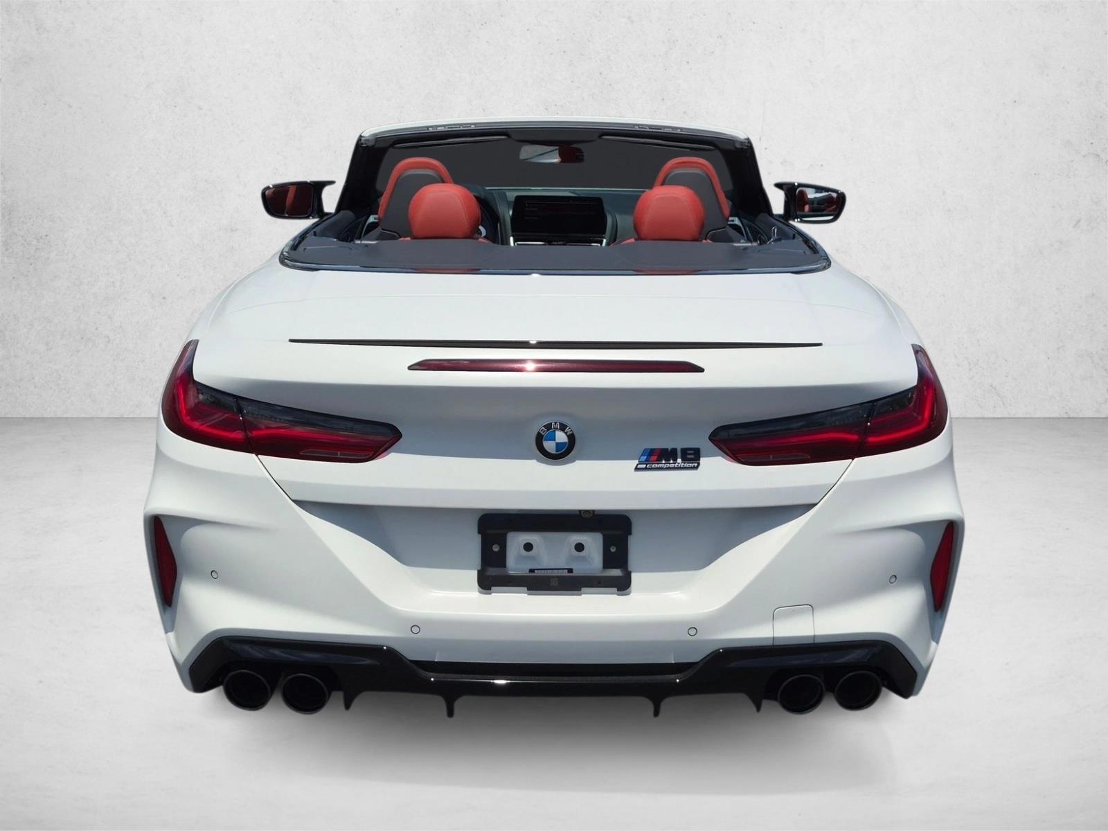 2023 BMW M8