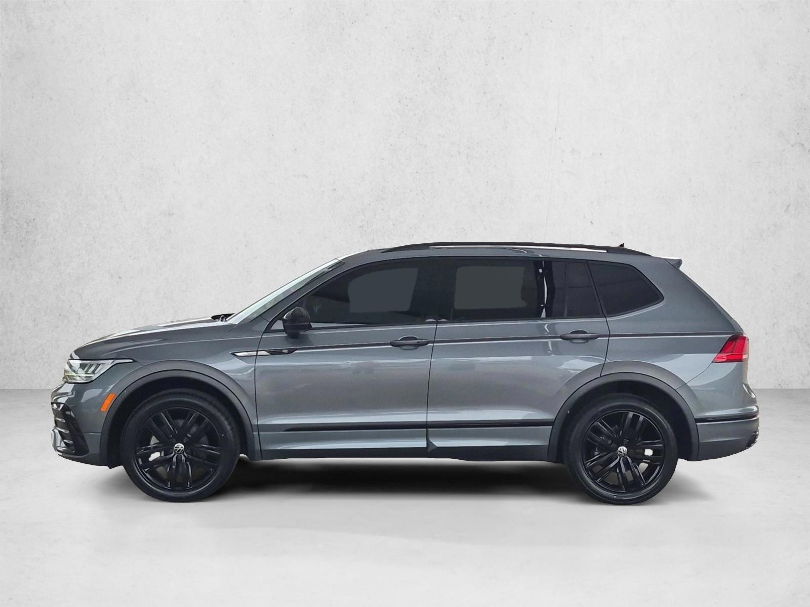 Thumbnail: 2022 Volkswagen Tiguan - 2