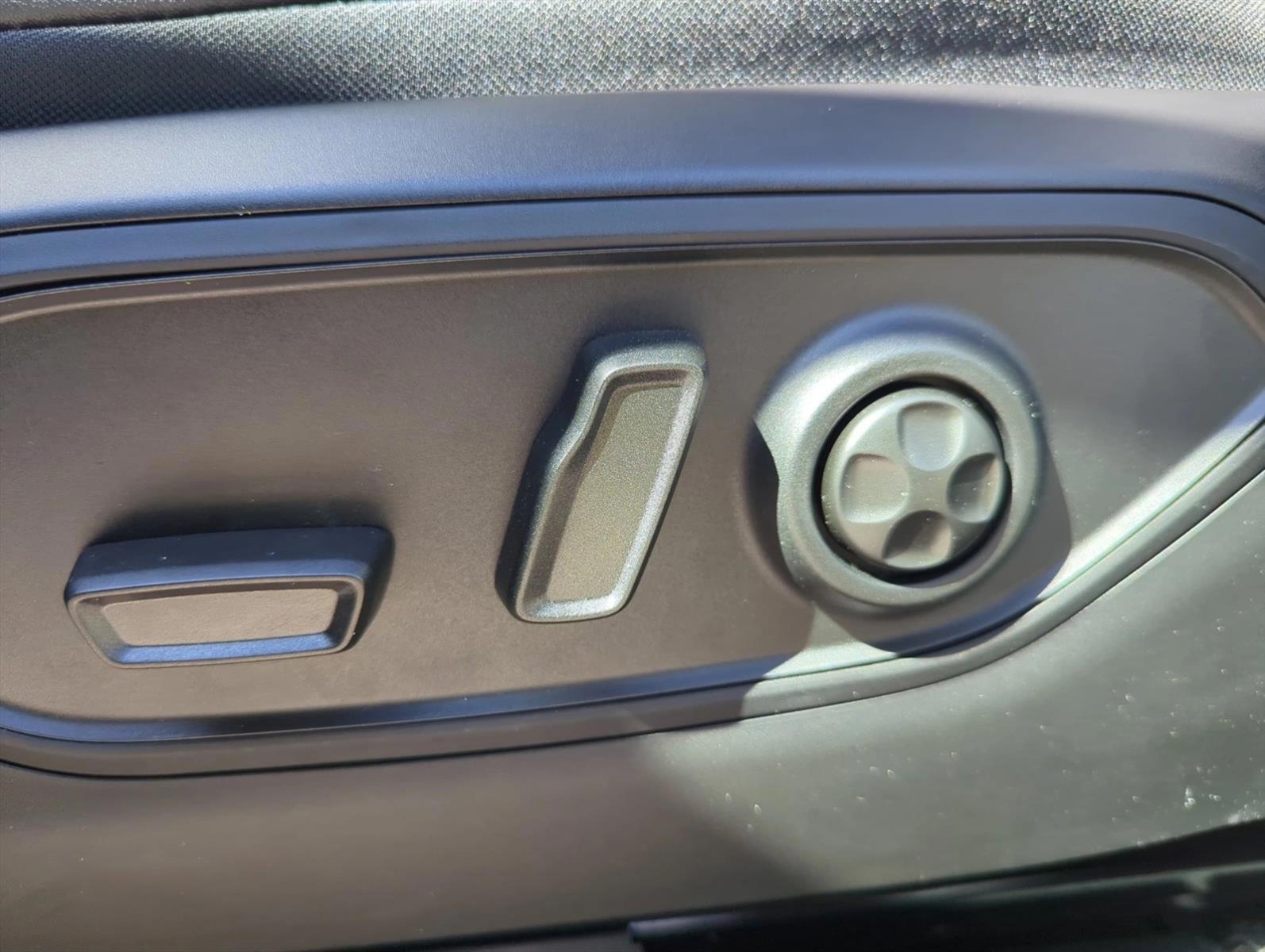 Thumbnail: 2026 Jeep Grand Cherokee L - 4