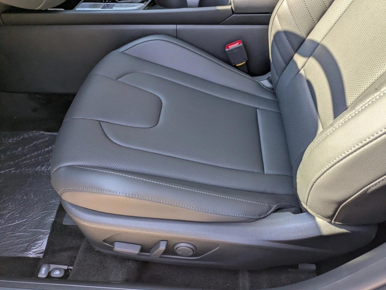 Thumbnail: 2026 Hyundai Elantra - 4