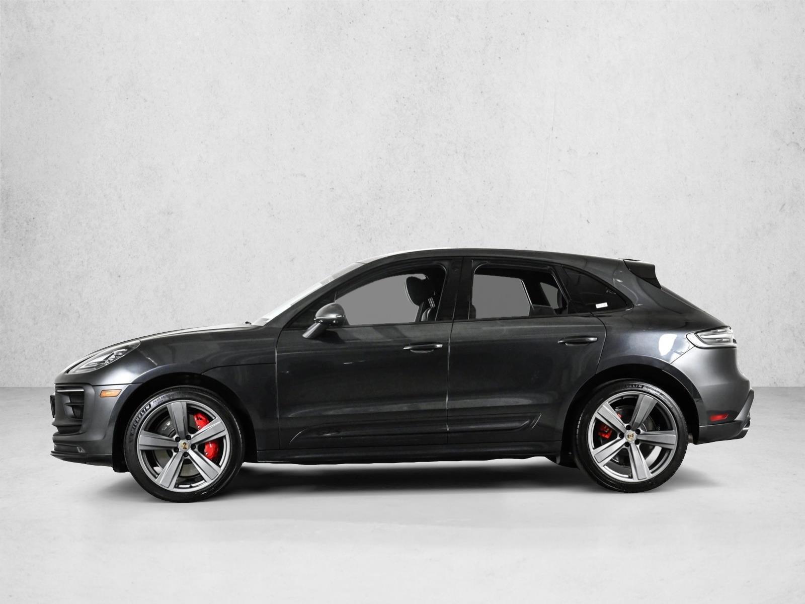 Thumbnail: 2022 Porsche Macan - 2