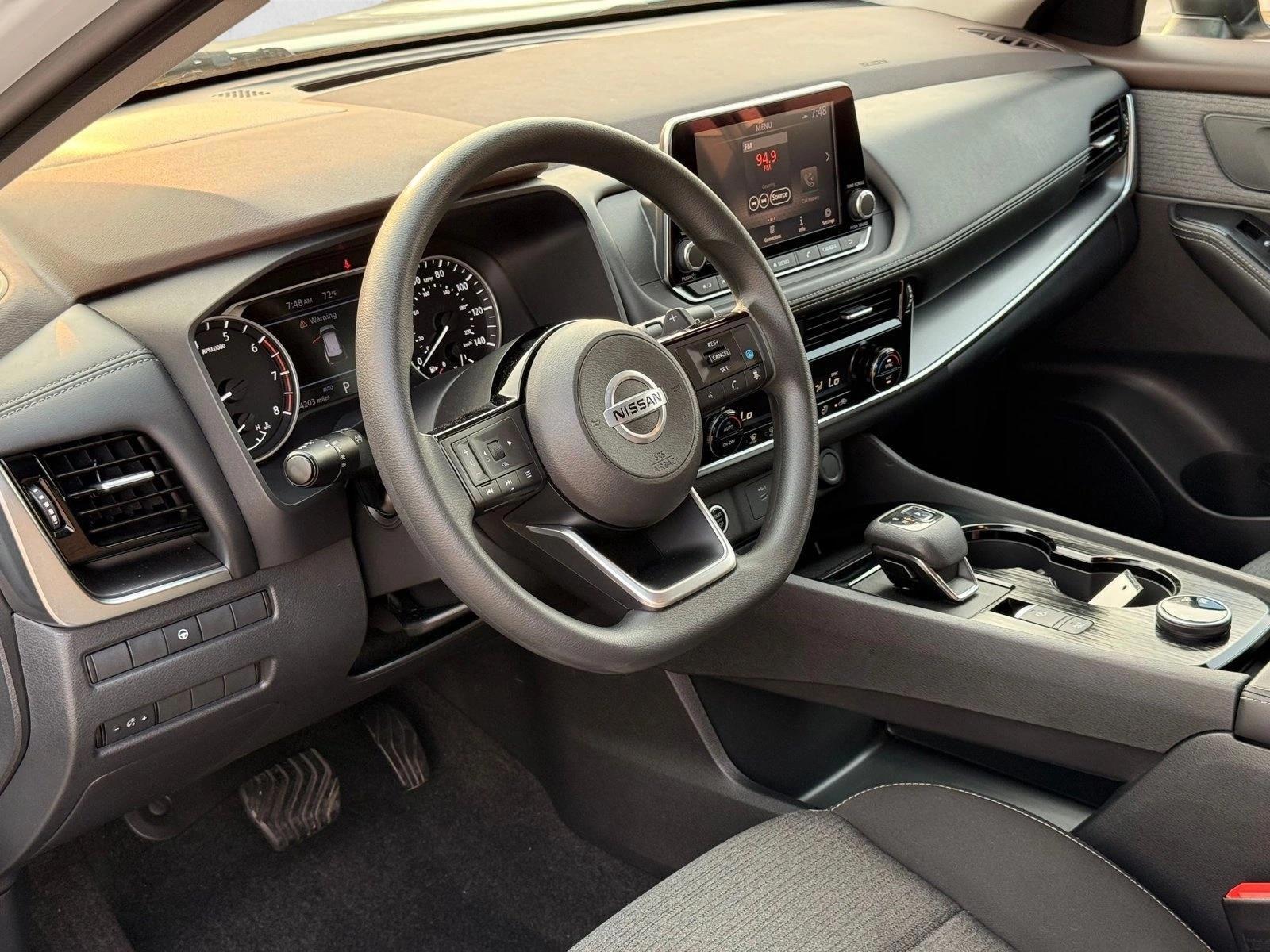Thumbnail: 2021 Nissan Rogue - 3