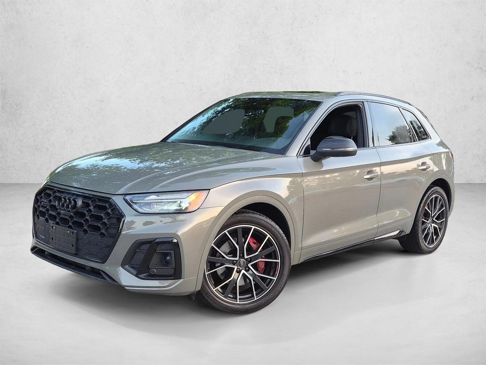 Thumbnail: 2023 Audi SQ5 - 1