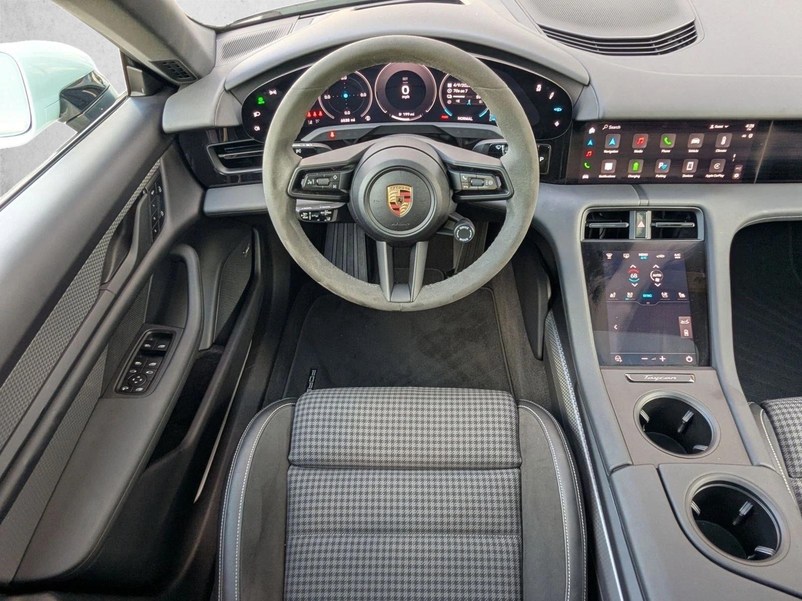Thumbnail: 2025 Porsche Taycan - 4