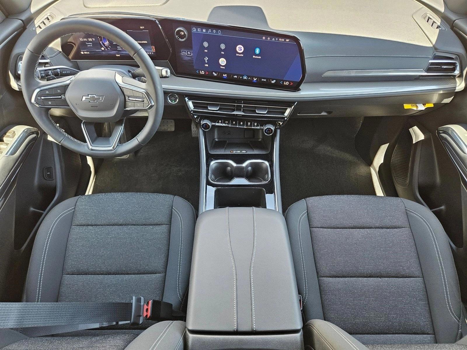 Thumbnail: 2026 Chevrolet Traverse - 4