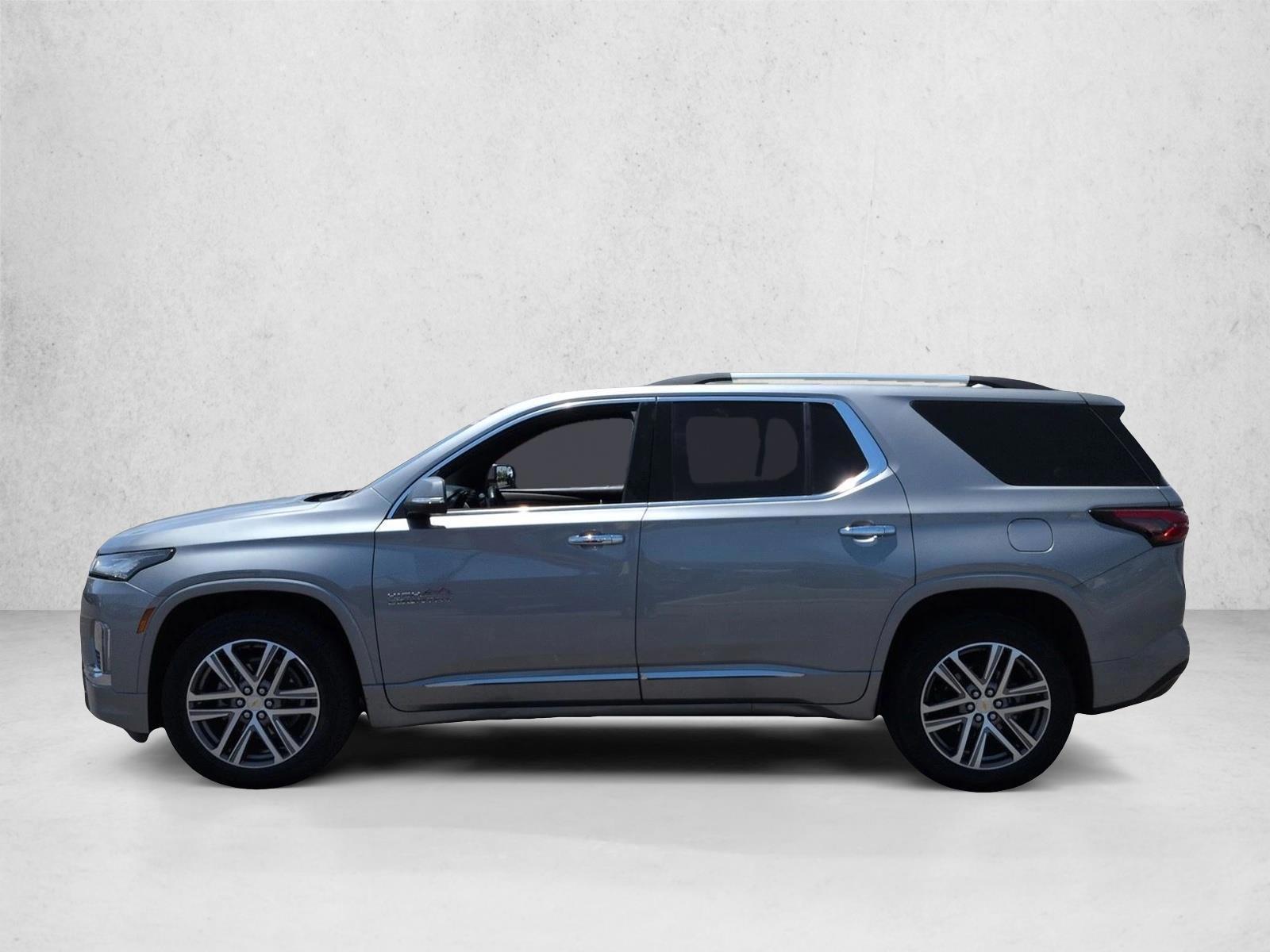 Thumbnail: 2023 Chevrolet Traverse - 3
