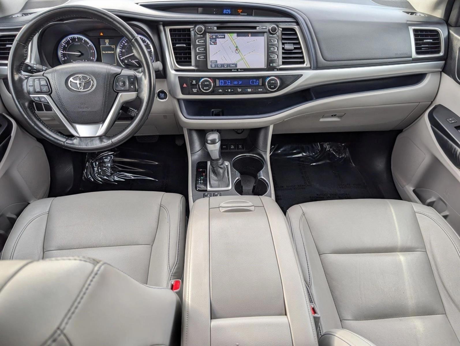 Thumbnail: 2015 Toyota Highlander - 3