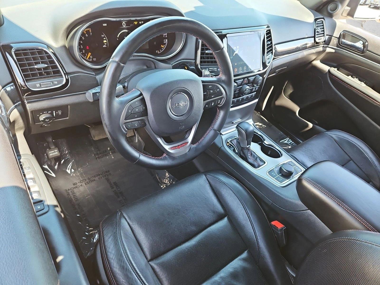 Thumbnail: 2020 Jeep Grand Cherokee - 3