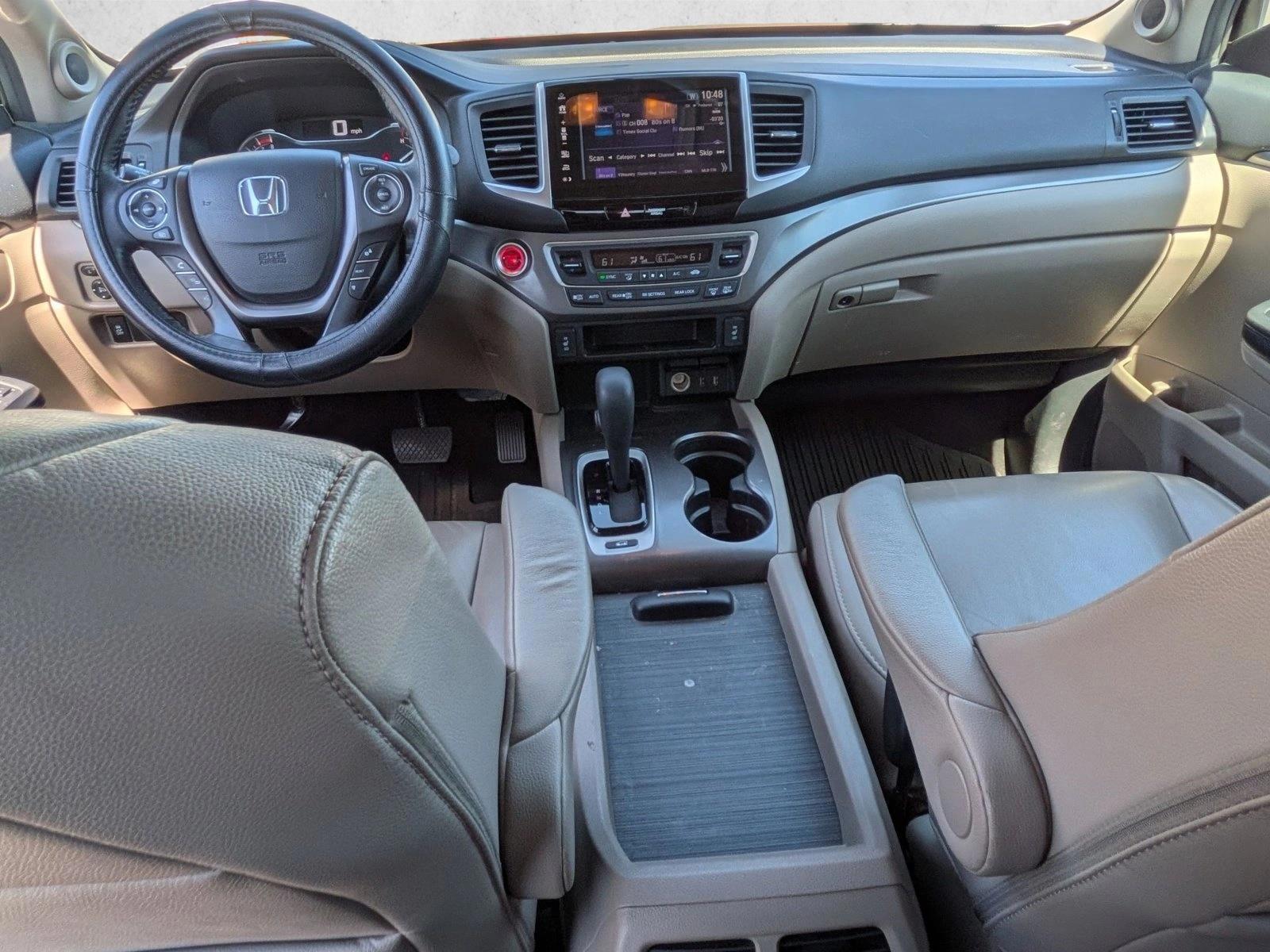 Thumbnail: 2017 Honda Pilot - 3