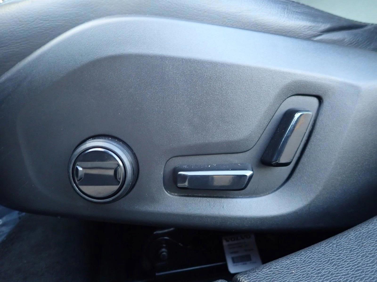 Thumbnail: 2019 Volvo S60 - 4