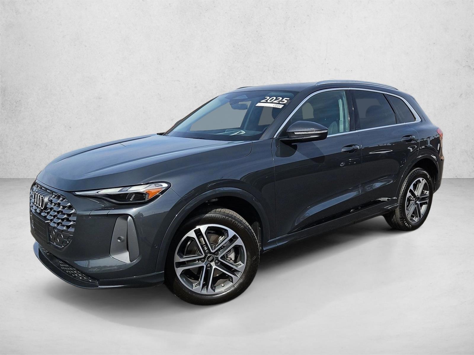 Thumbnail: 2025 Audi Q5 - 1