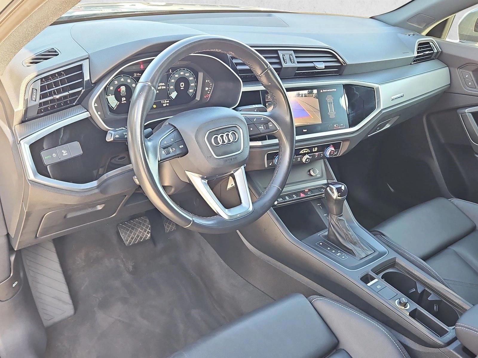 Thumbnail: 2023 Audi Q3 - 3