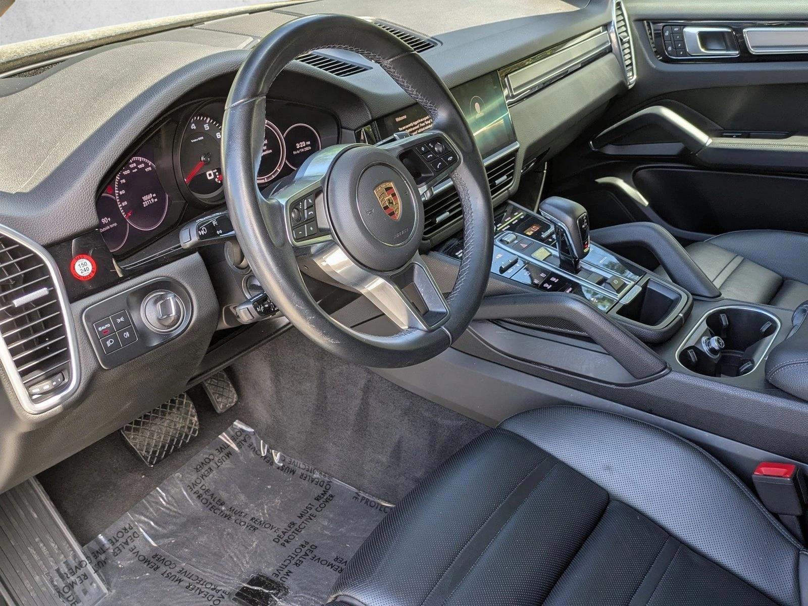 Thumbnail: 2023 Porsche Cayenne - 3