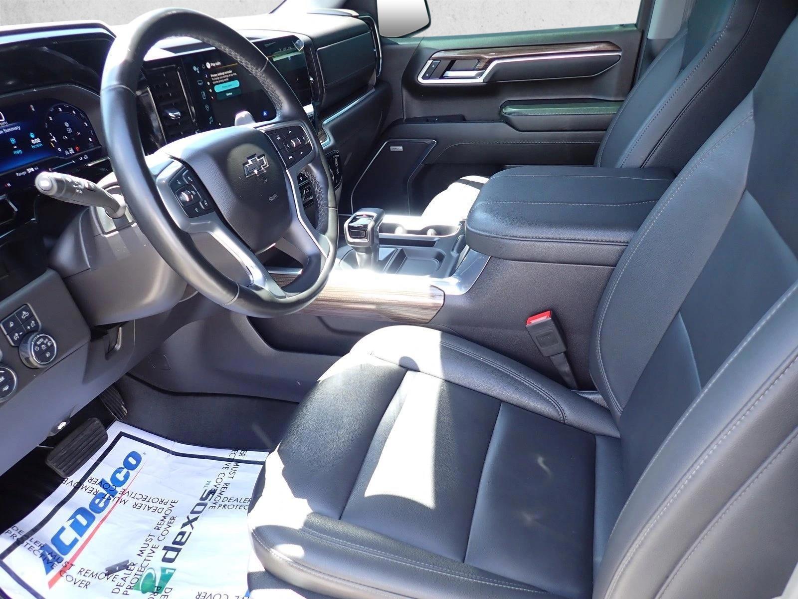 2024 Chevrolet Silverado 1500 RST - Photo 12