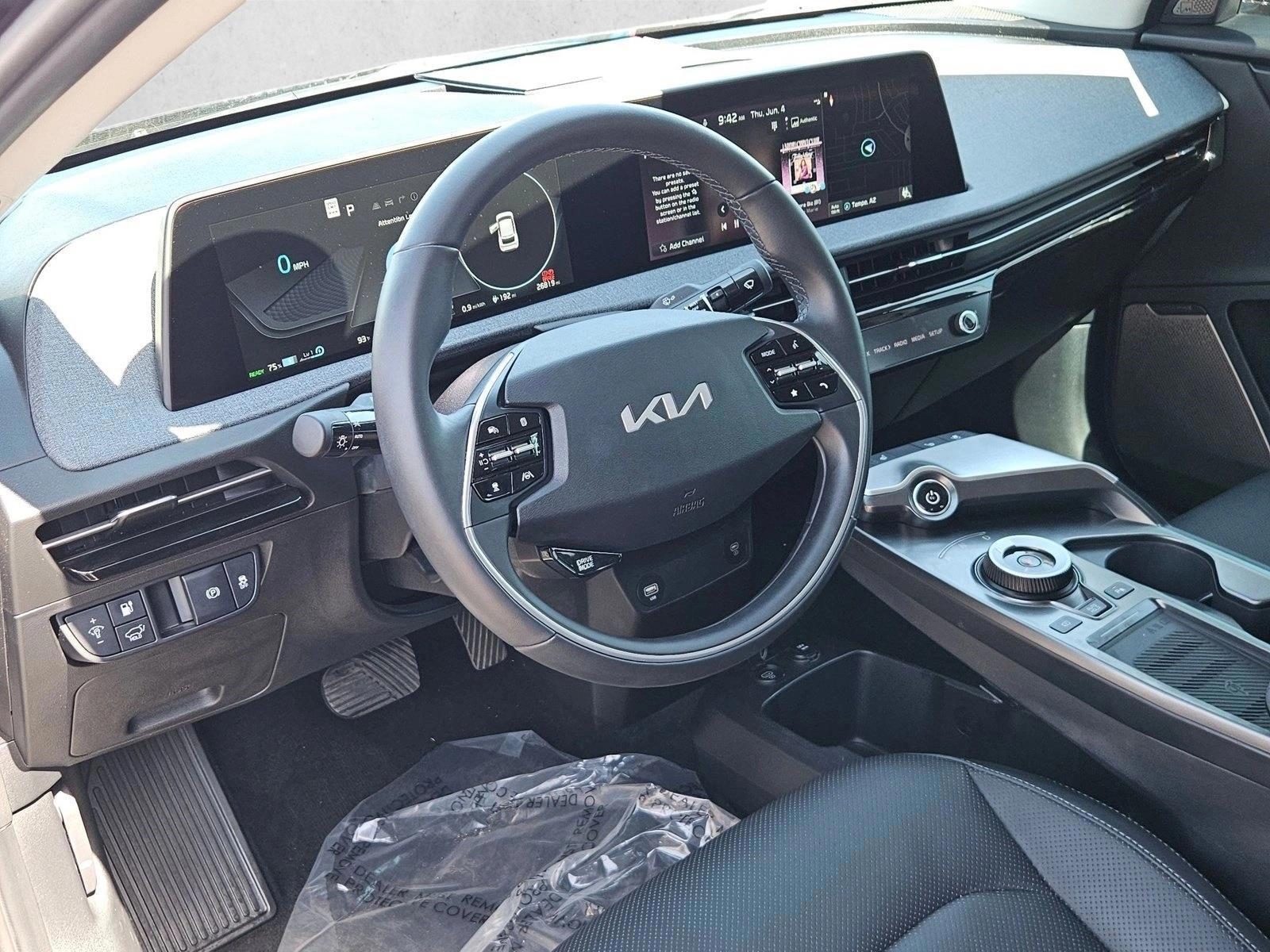 Thumbnail: 2023 Kia EV6 - 3