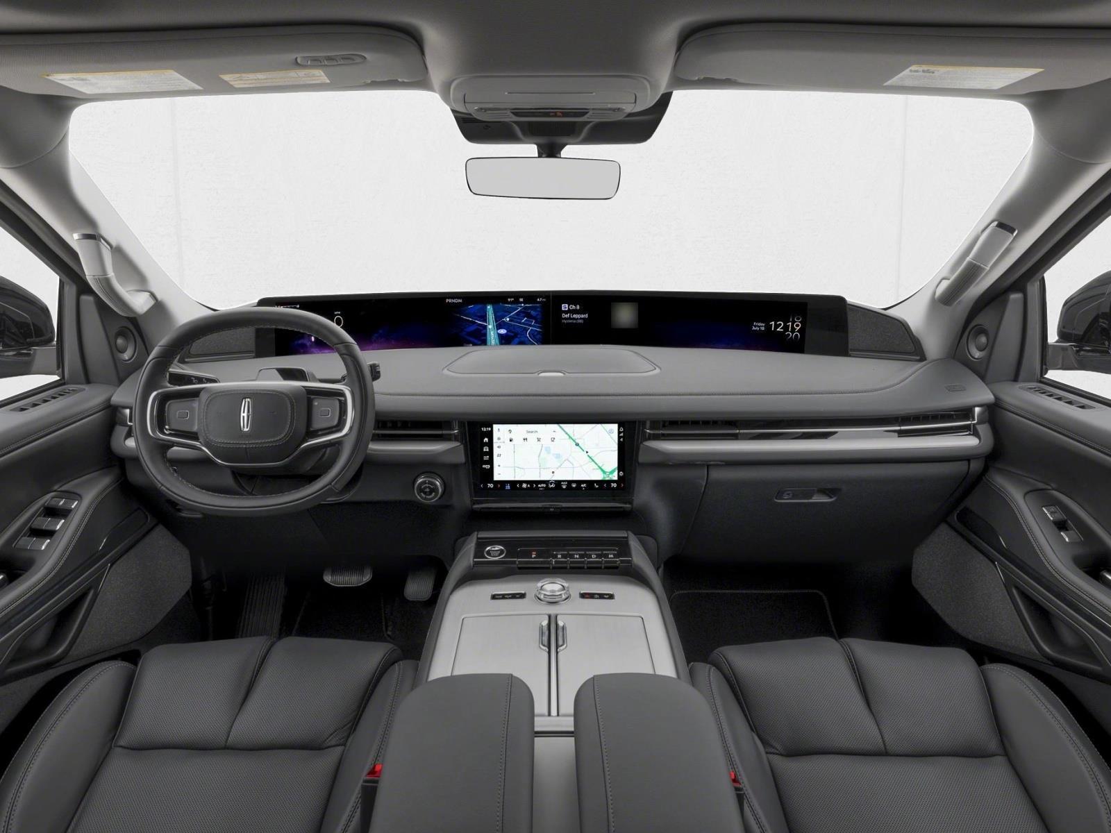 Thumbnail: 2026 Lincoln Navigator - 4