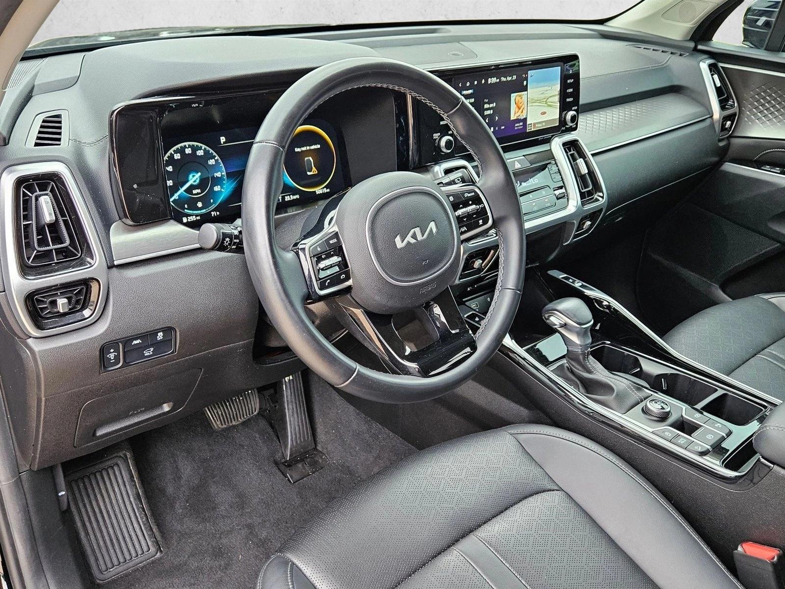 Thumbnail: 2023 Kia Sorento - 3