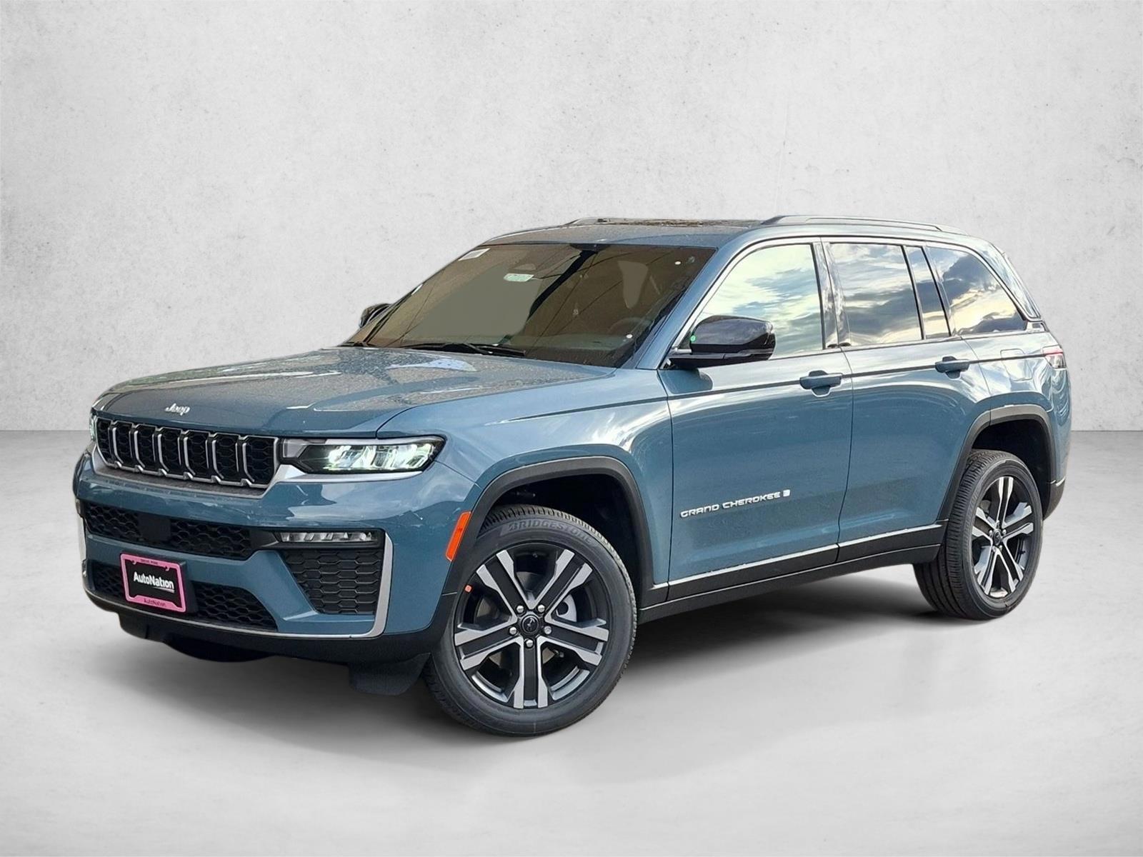 Thumbnail: 2027 Jeep Grand Cherokee - 1