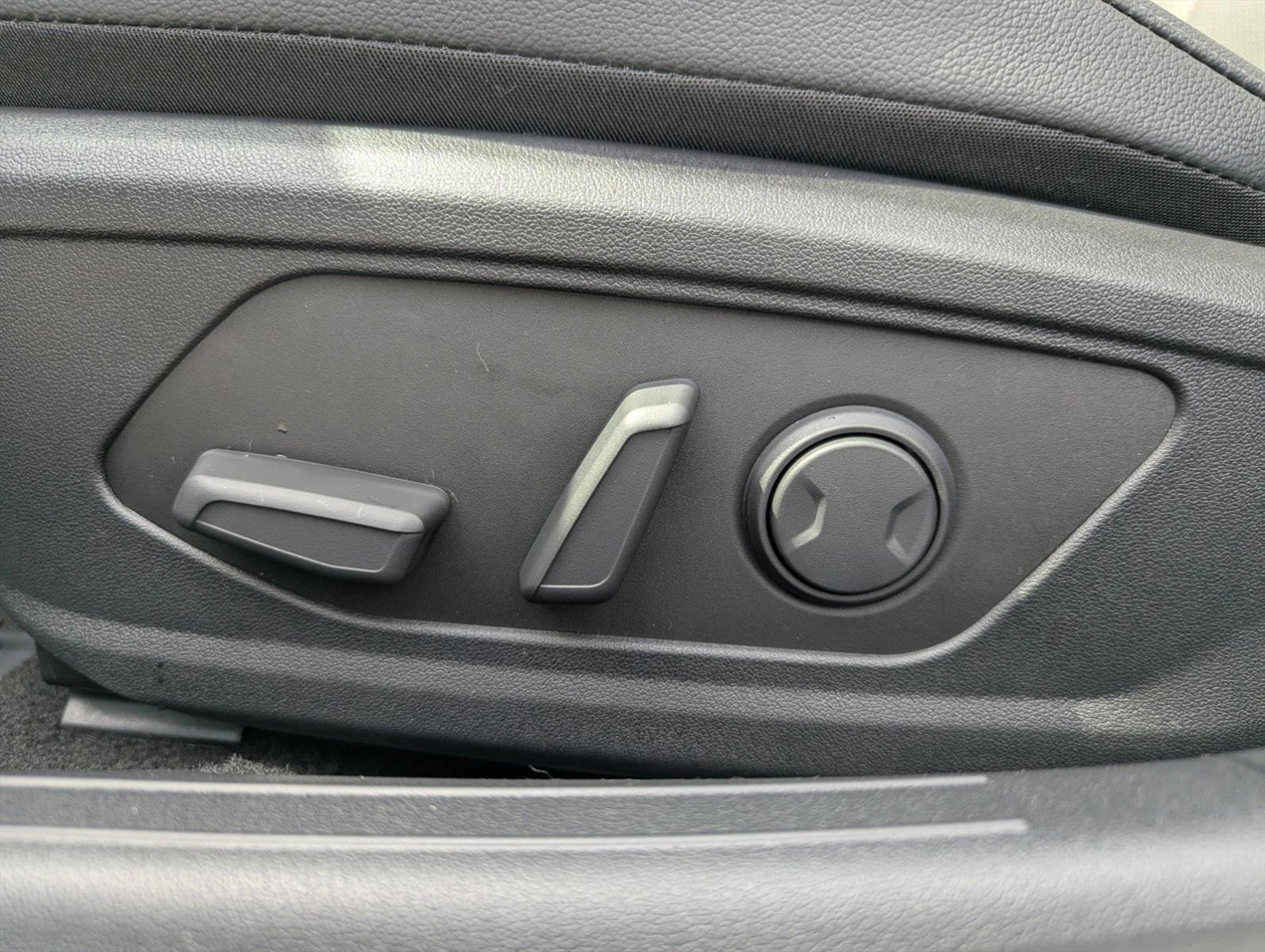 Thumbnail: 2026 Hyundai Elantra - 3