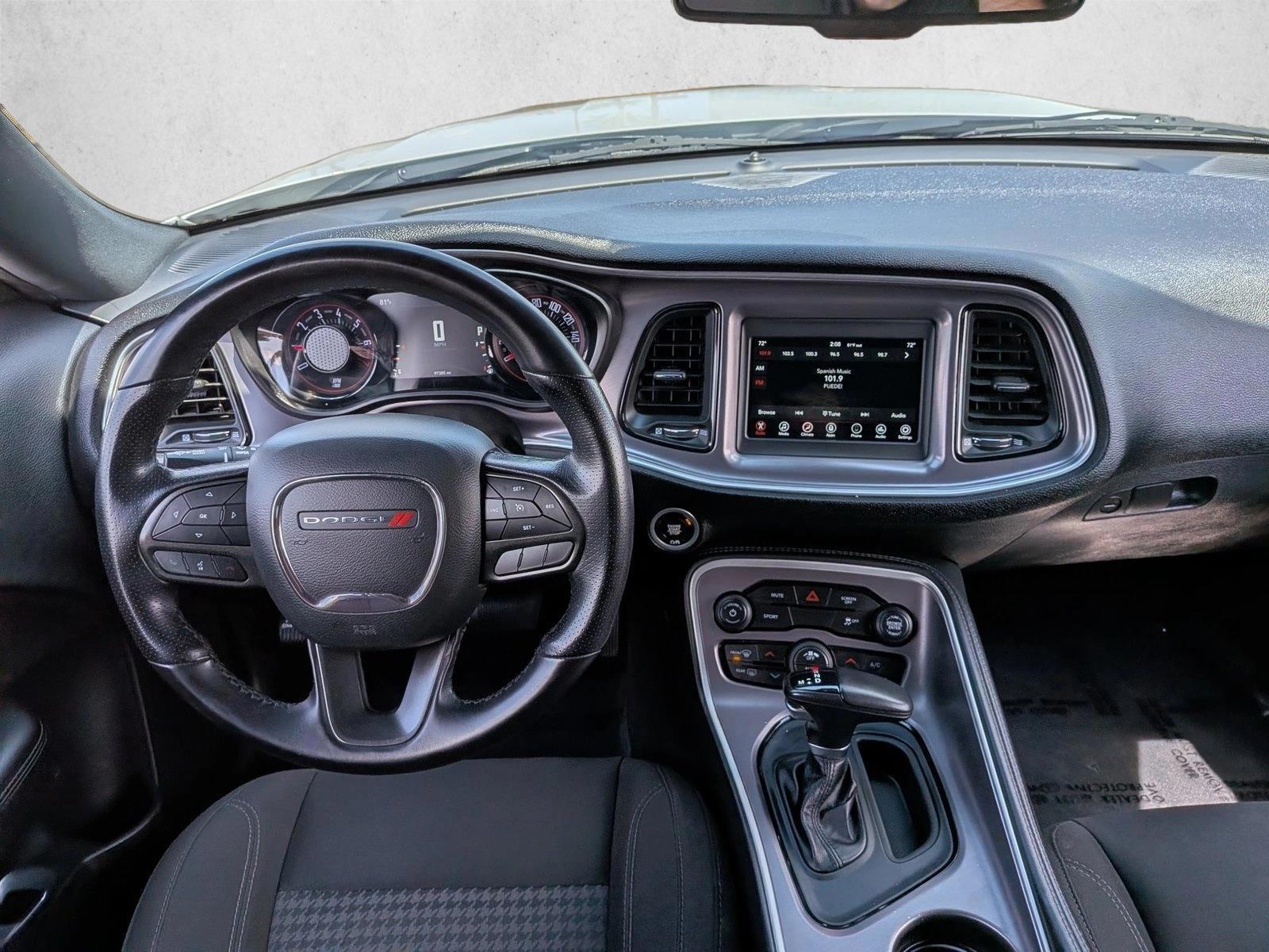 Thumbnail: 2022 Dodge Challenger - 3
