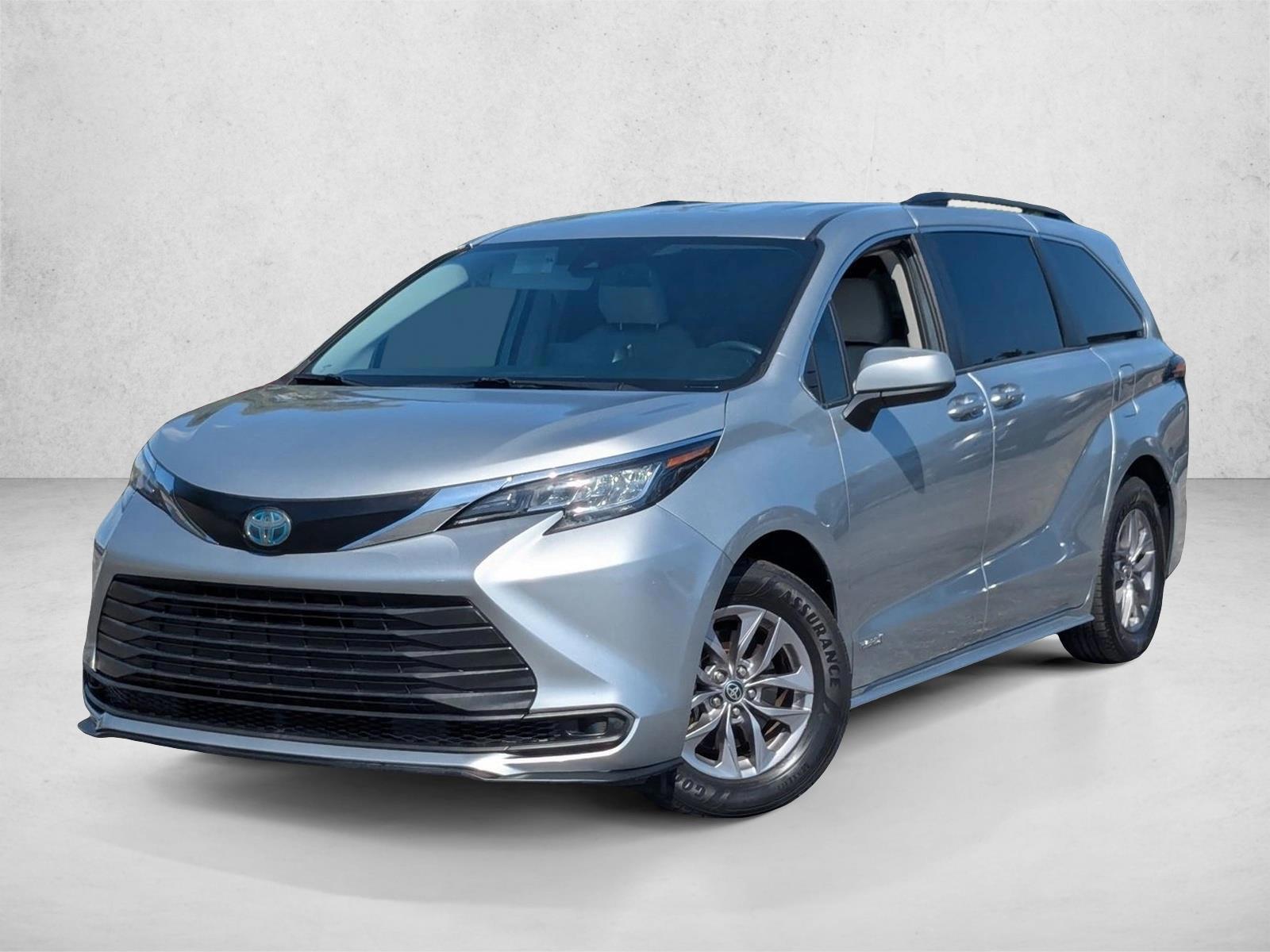 Thumbnail: 2021 Toyota Sienna - 1