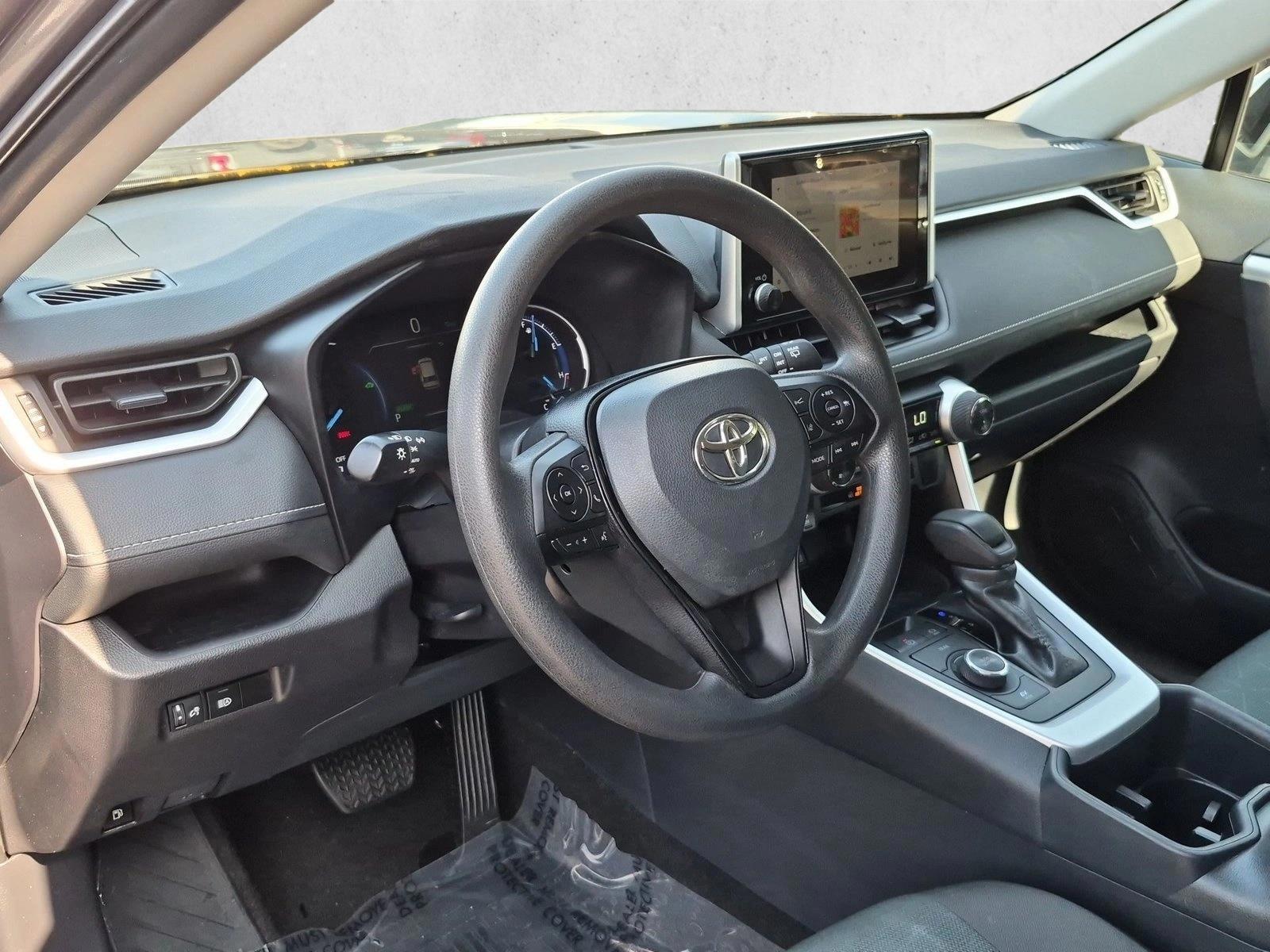 Thumbnail: 2025 Toyota RAV4 - 3