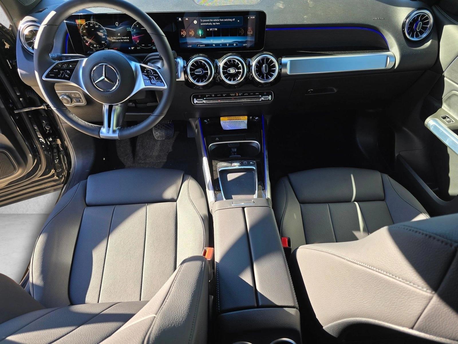 Thumbnail: 2026 Mercedes-Benz GLB - 3