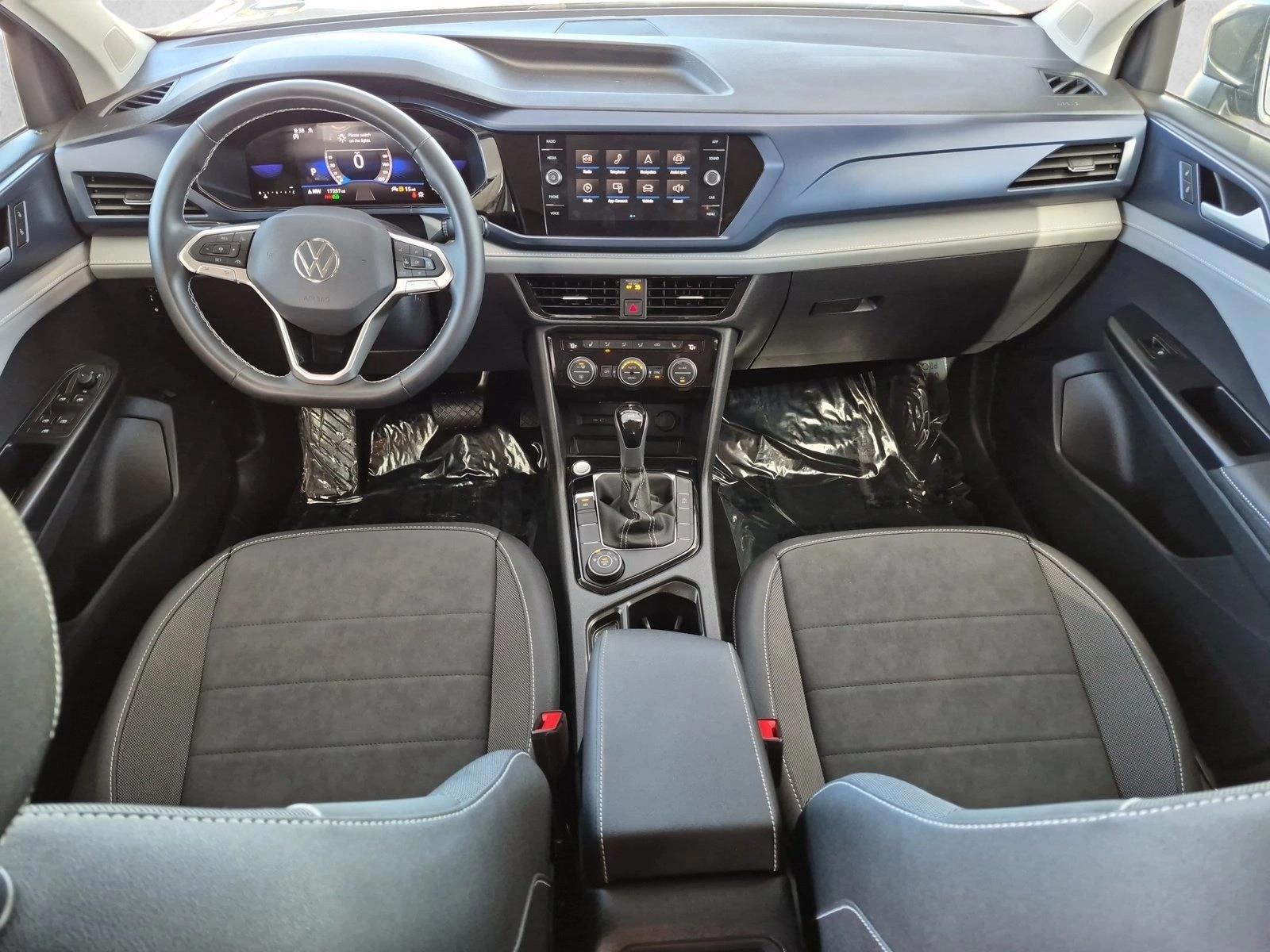 2024 Volkswagen Taos SE - Photo 17