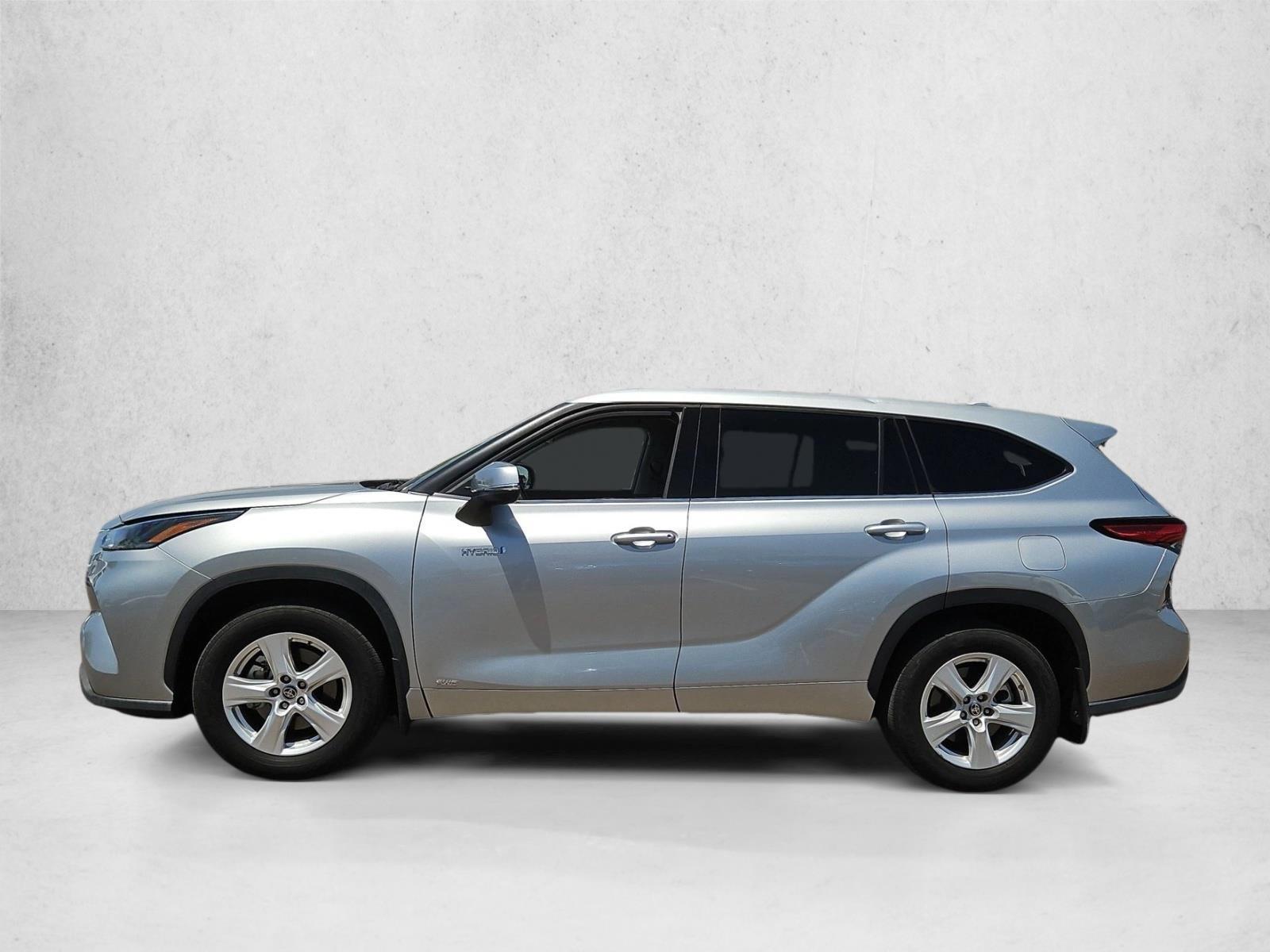 Thumbnail: 2021 Toyota Highlander - 2