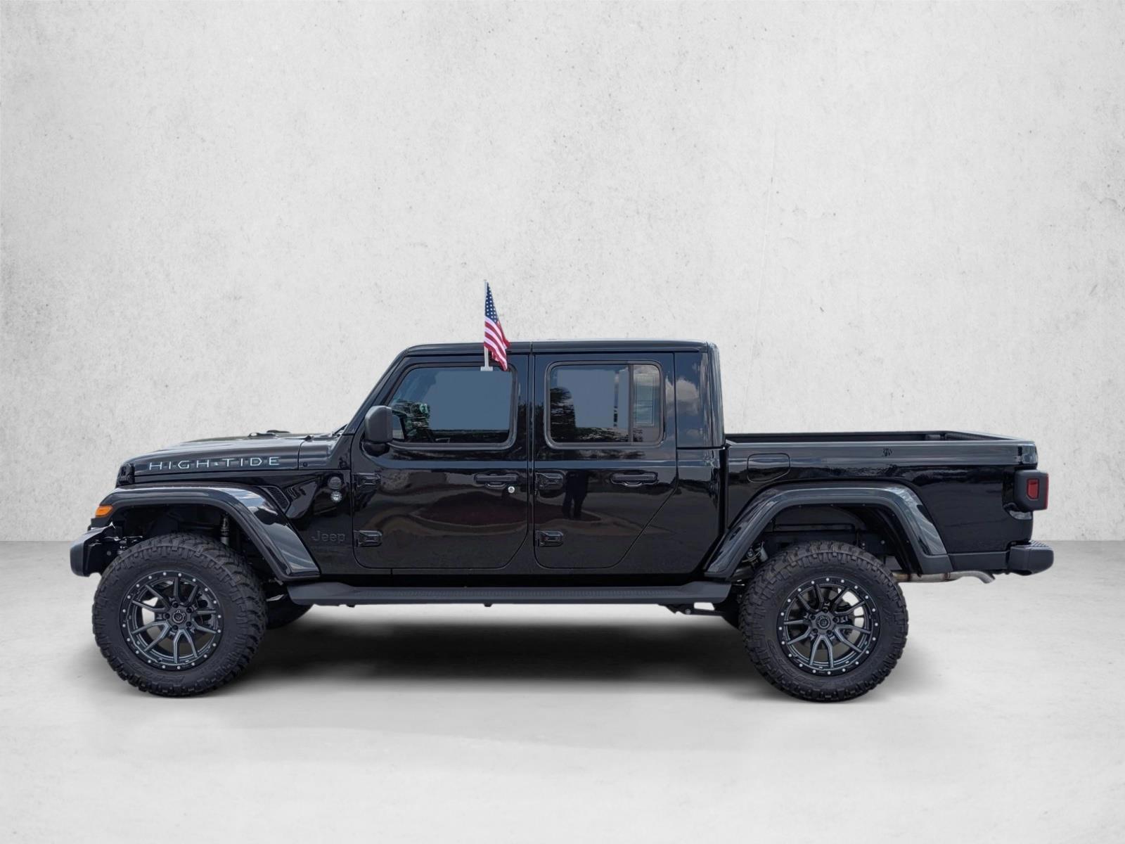 Thumbnail: 2025 Jeep Gladiator - 4