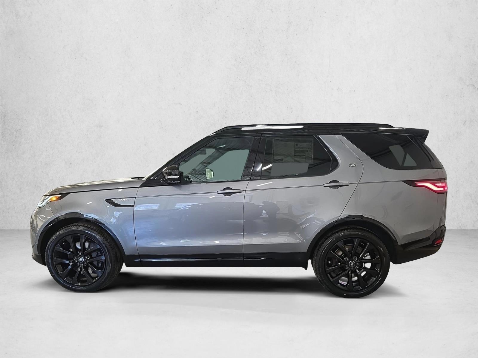 Thumbnail: 2026 Land Rover Discovery - 2