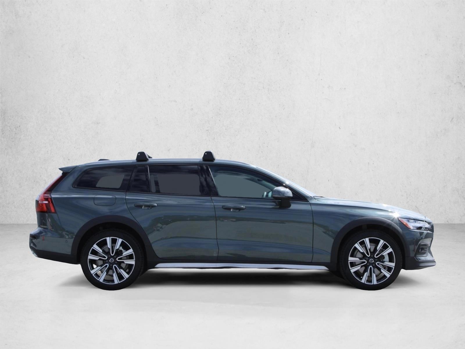 2026 Volvo V60 Cross Country