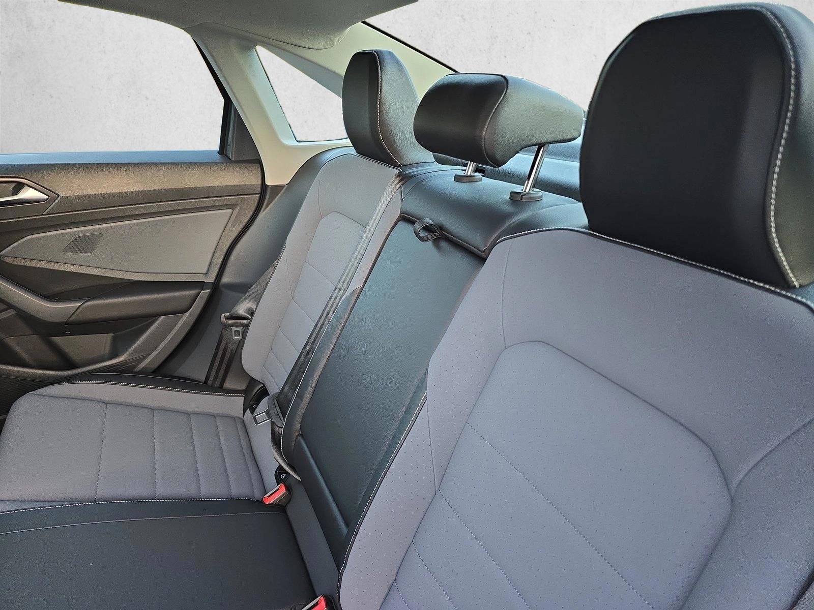 2026 Volkswagen Jetta SE - Photo 17