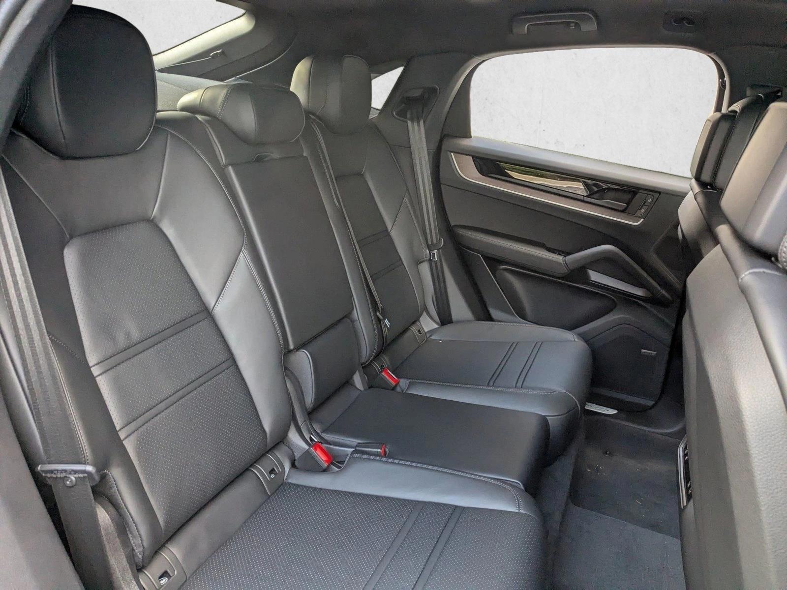 2026 Porsche Cayenne Coup Base - Photo 25