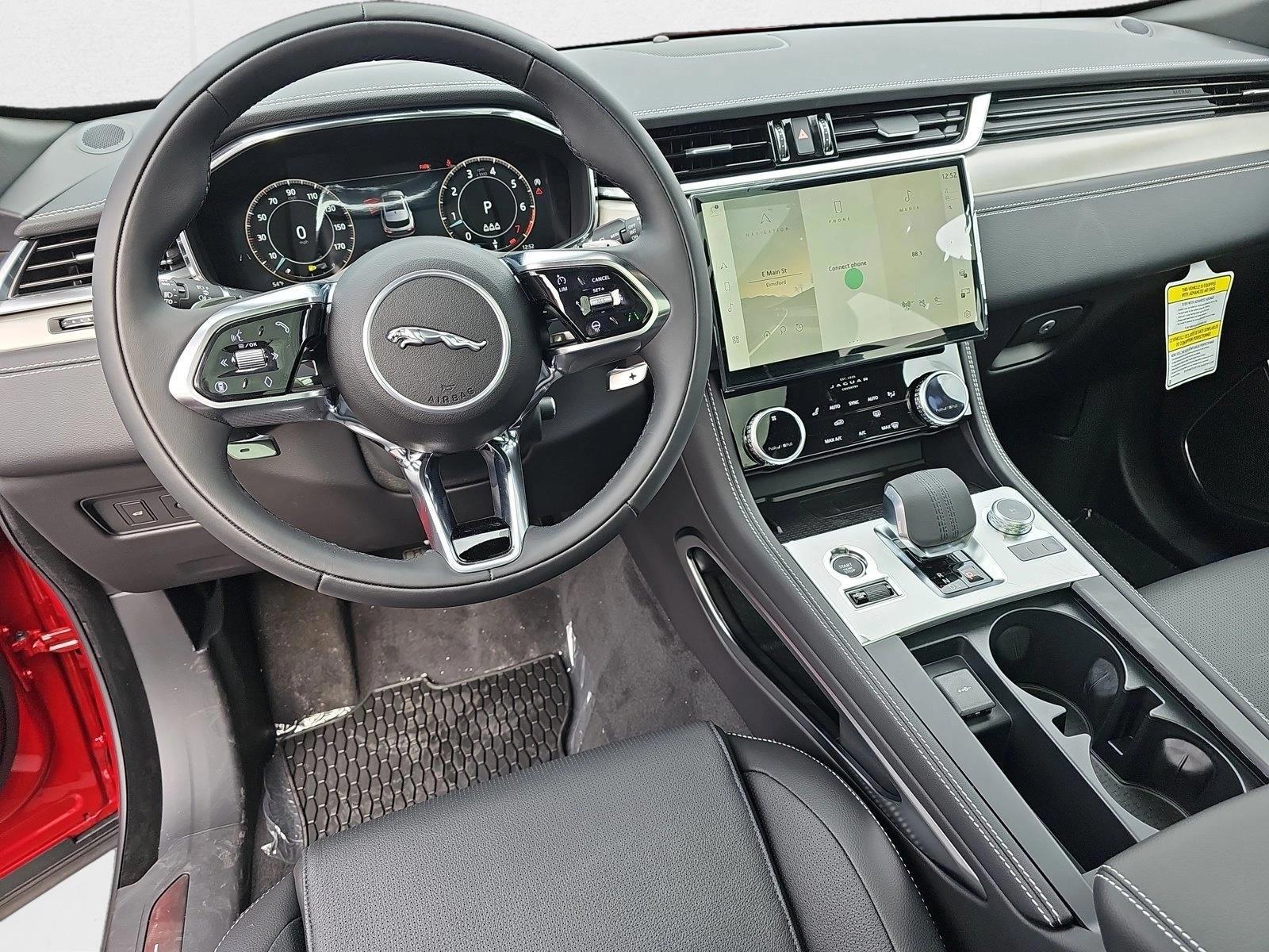 2026 Jaguar F-Pace R-Dynamic S - Photo 13