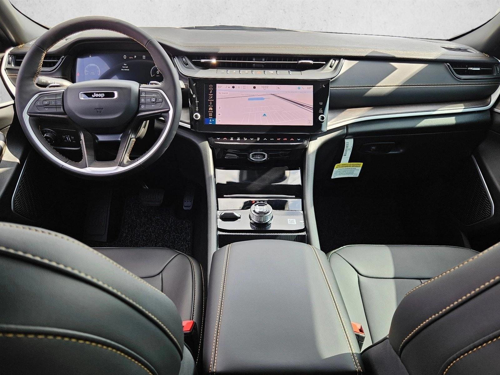 Thumbnail: 2026 Jeep Grand Cherokee - 3