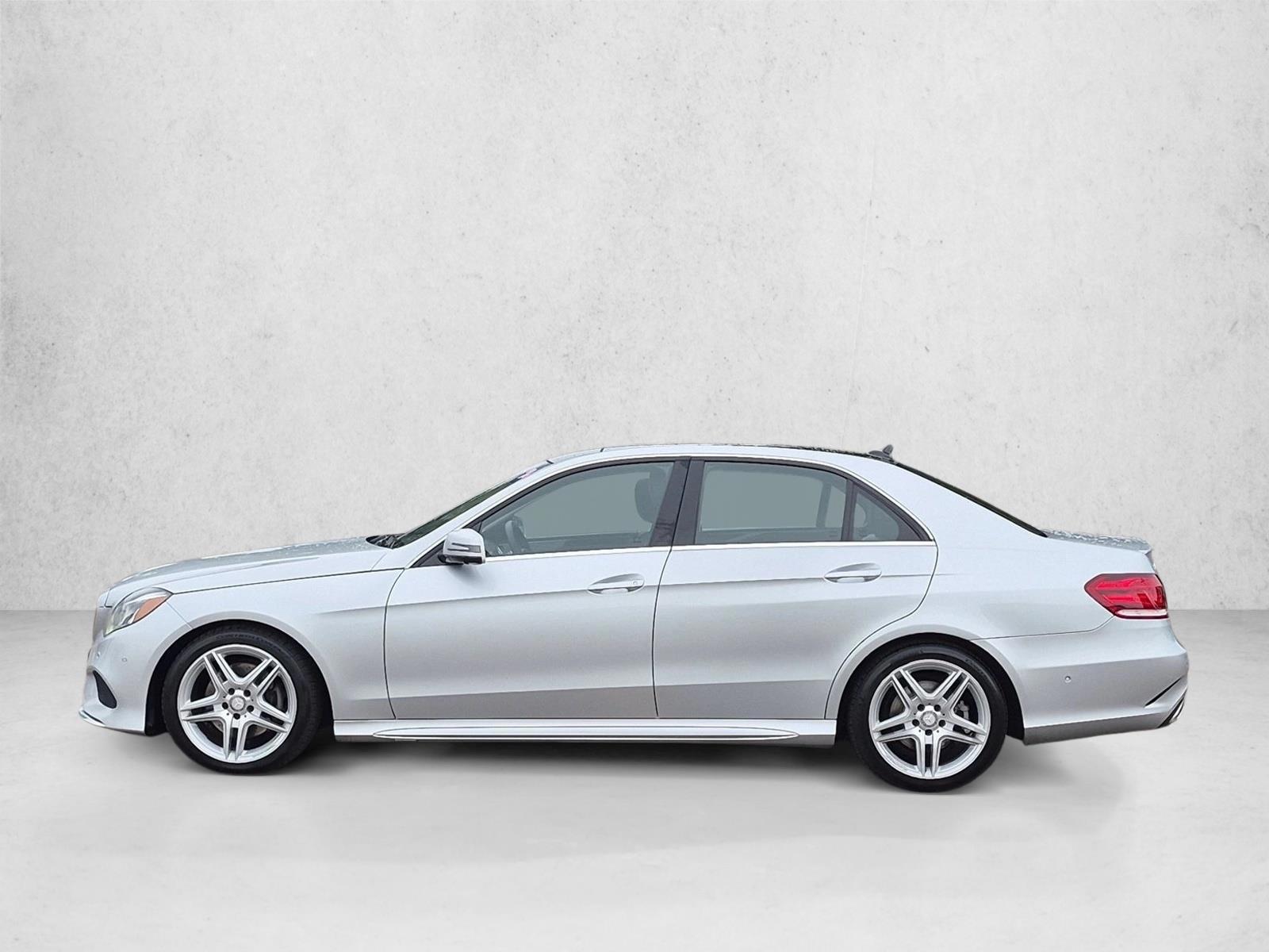 Thumbnail: 2014 Mercedes-Benz E-Class - 2