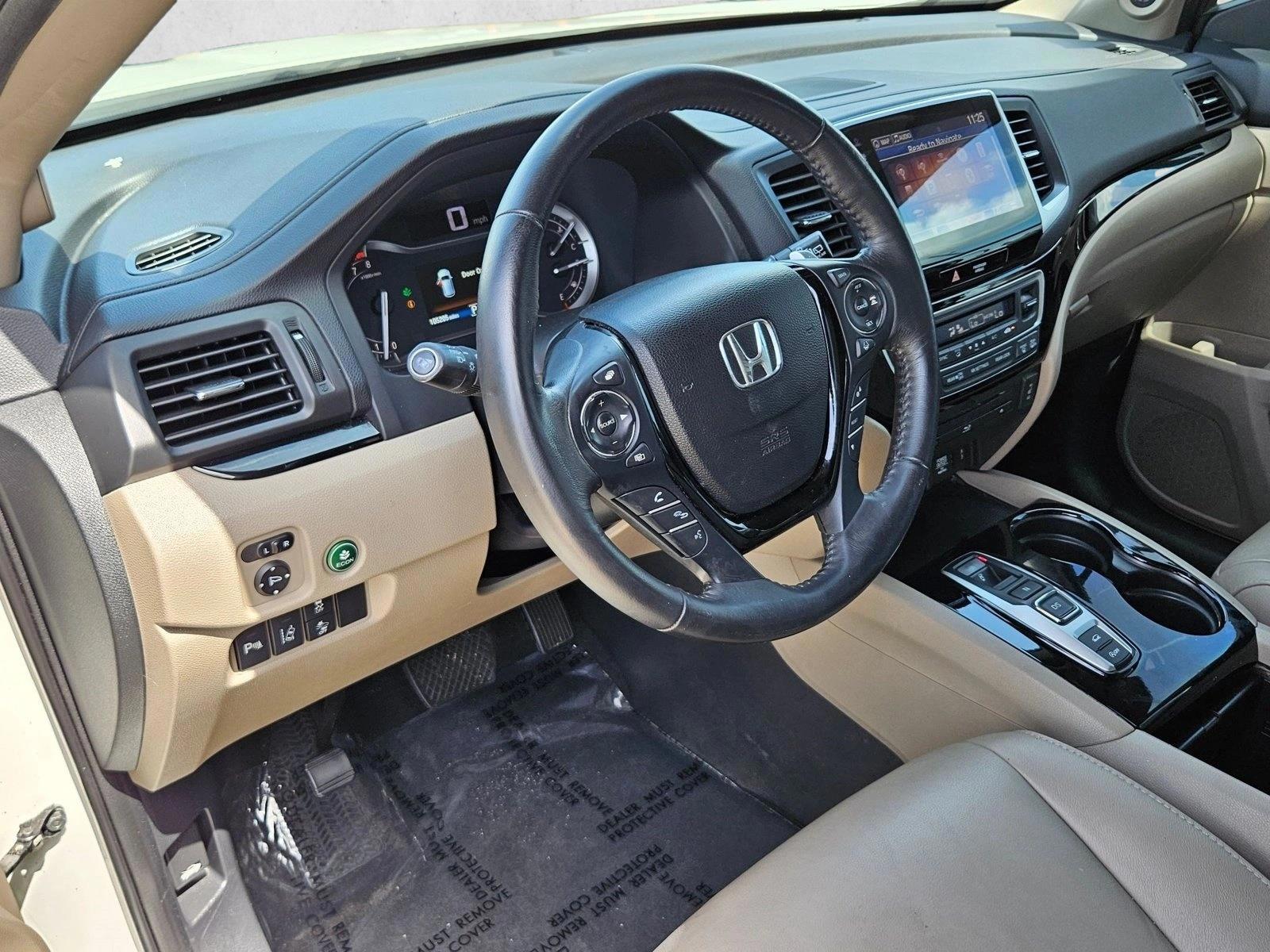 Thumbnail: 2017 Honda Pilot - 3
