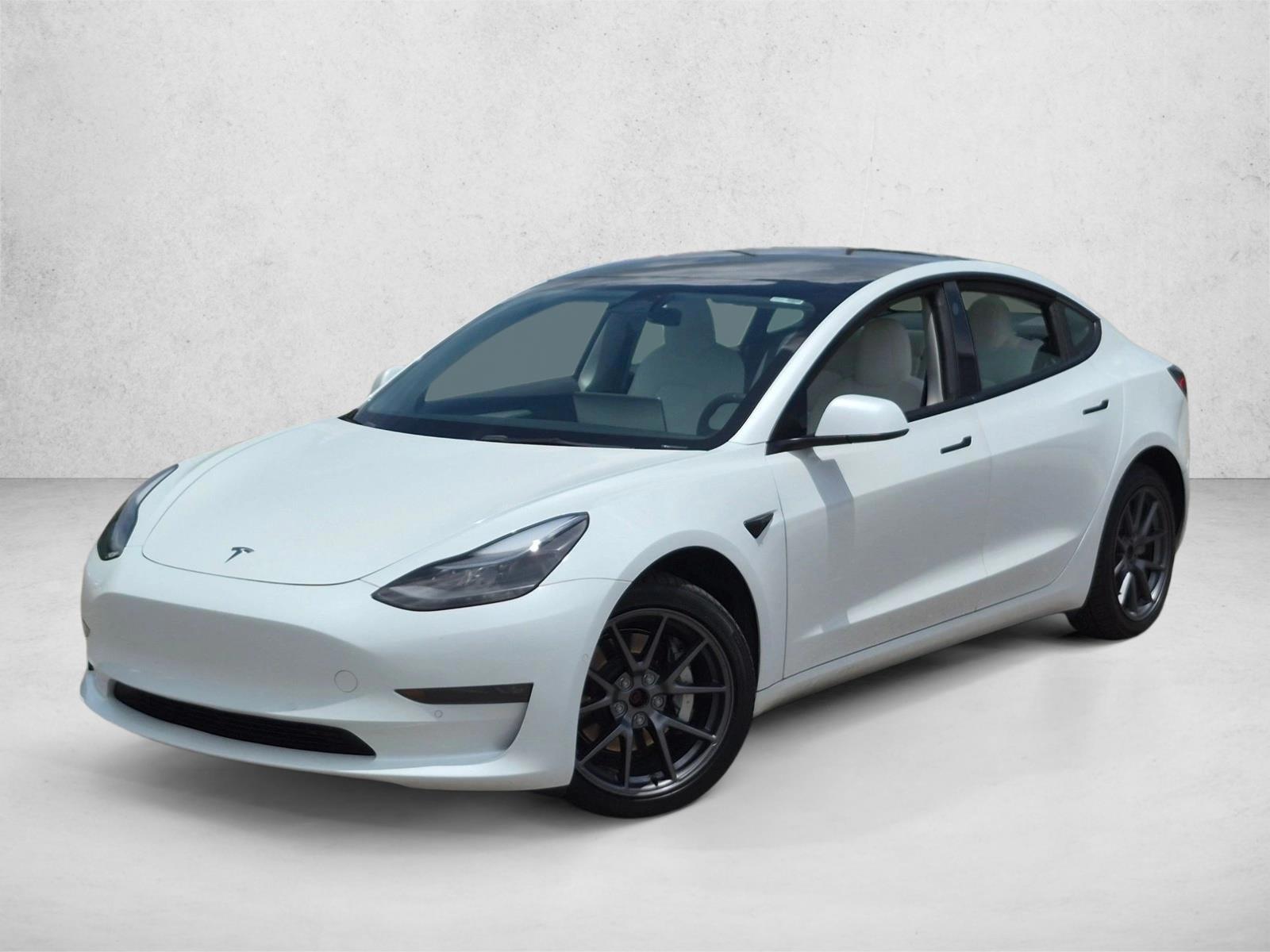 Thumbnail: 2022 Tesla Model 3 - 1