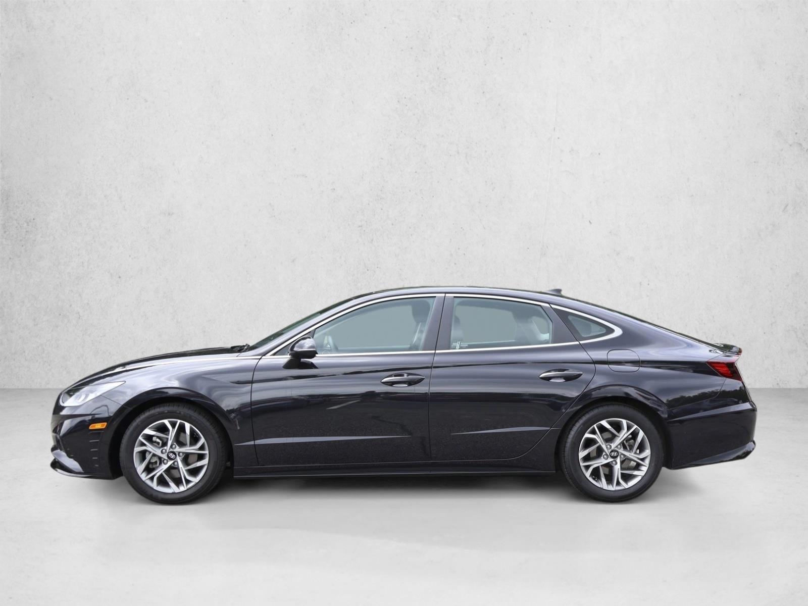 Thumbnail: 2023 Hyundai Sonata - 2