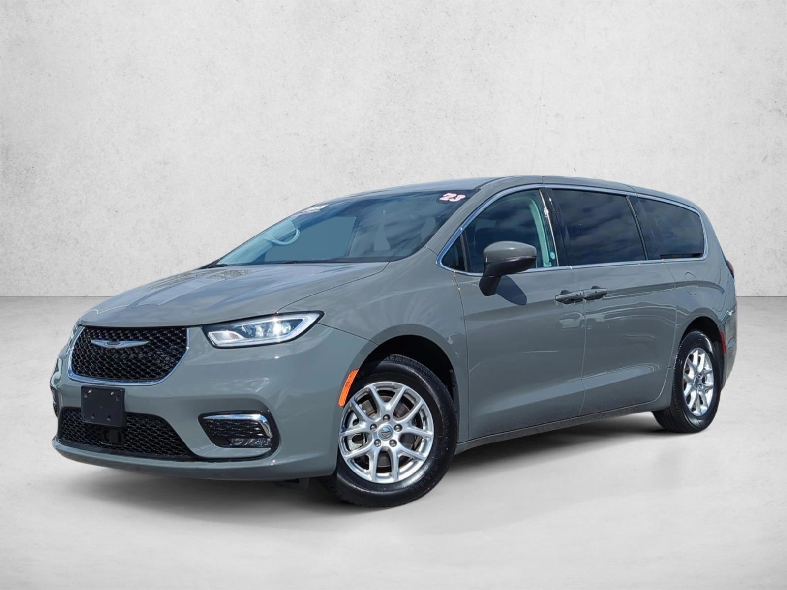Thumbnail: 2023 Chrysler Pacifica - 1