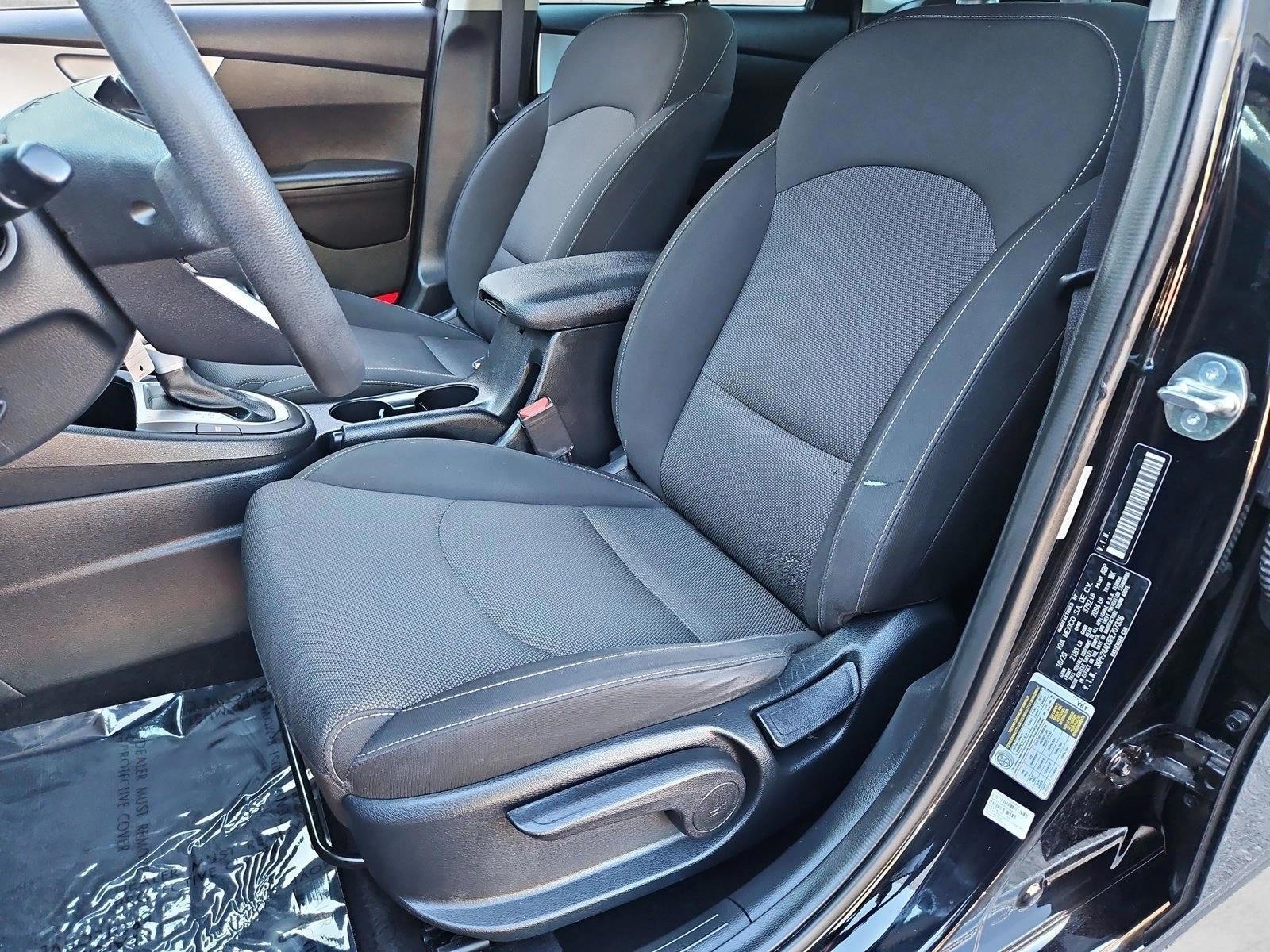 Thumbnail: 2024 Kia Forte - 6