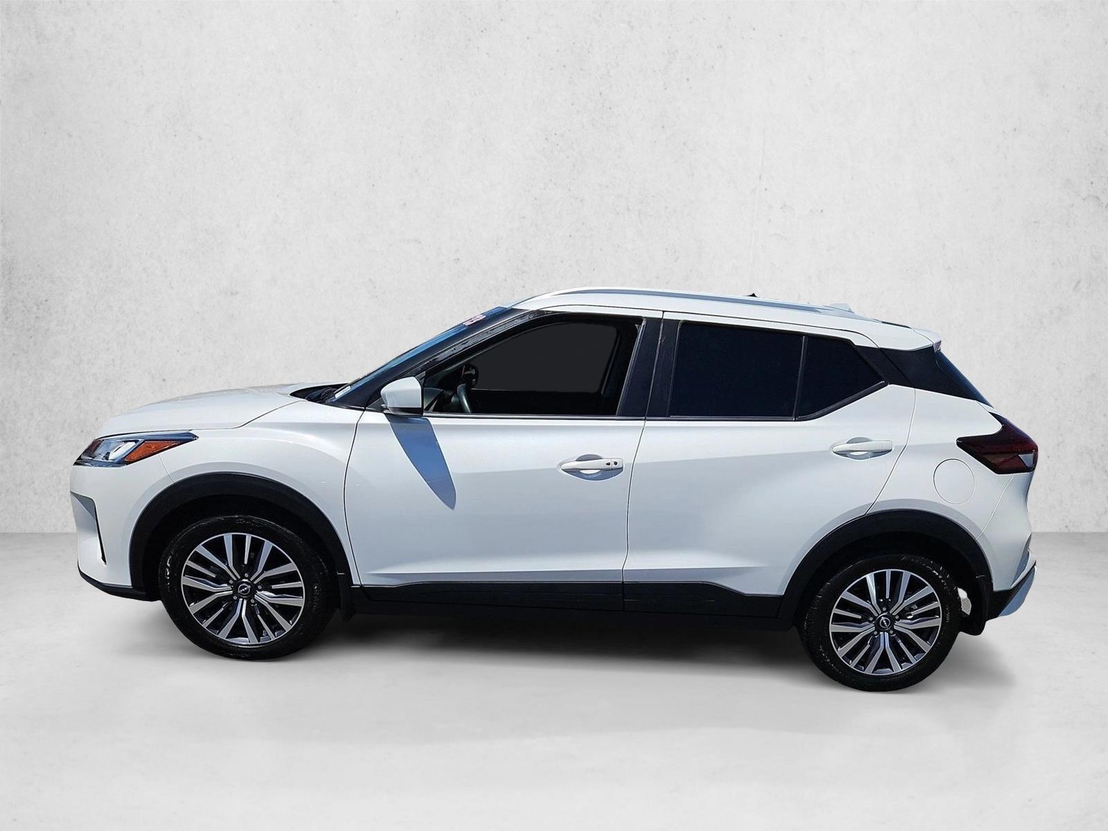 Thumbnail: 2023 Nissan Kicks - 2