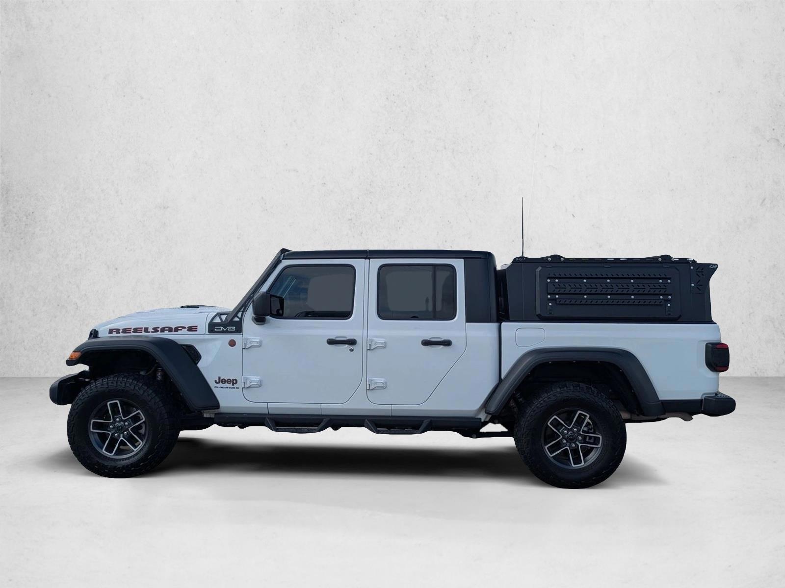 Thumbnail: 2025 Jeep Gladiator - 2