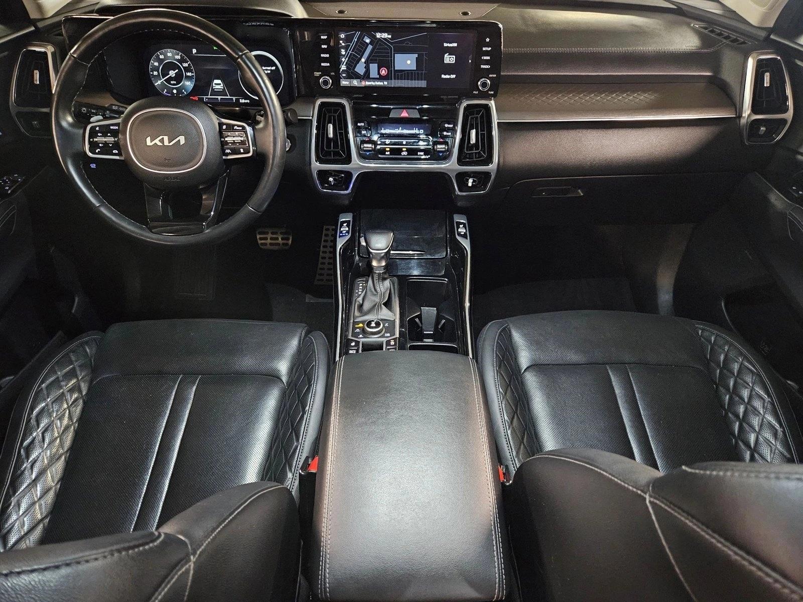 Thumbnail: 2023 Kia Sorento - 3