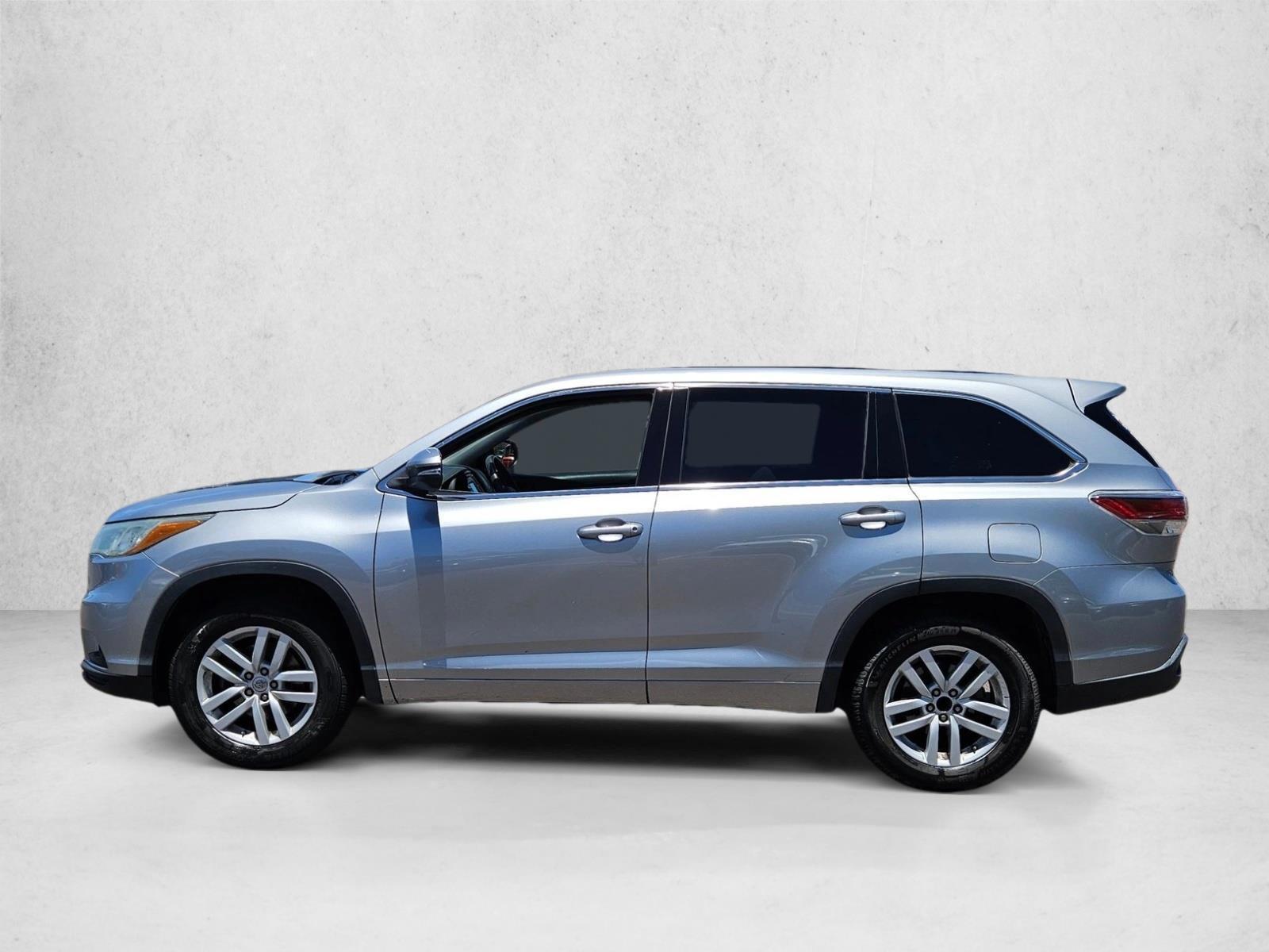 Thumbnail: 2015 Toyota Highlander - 3